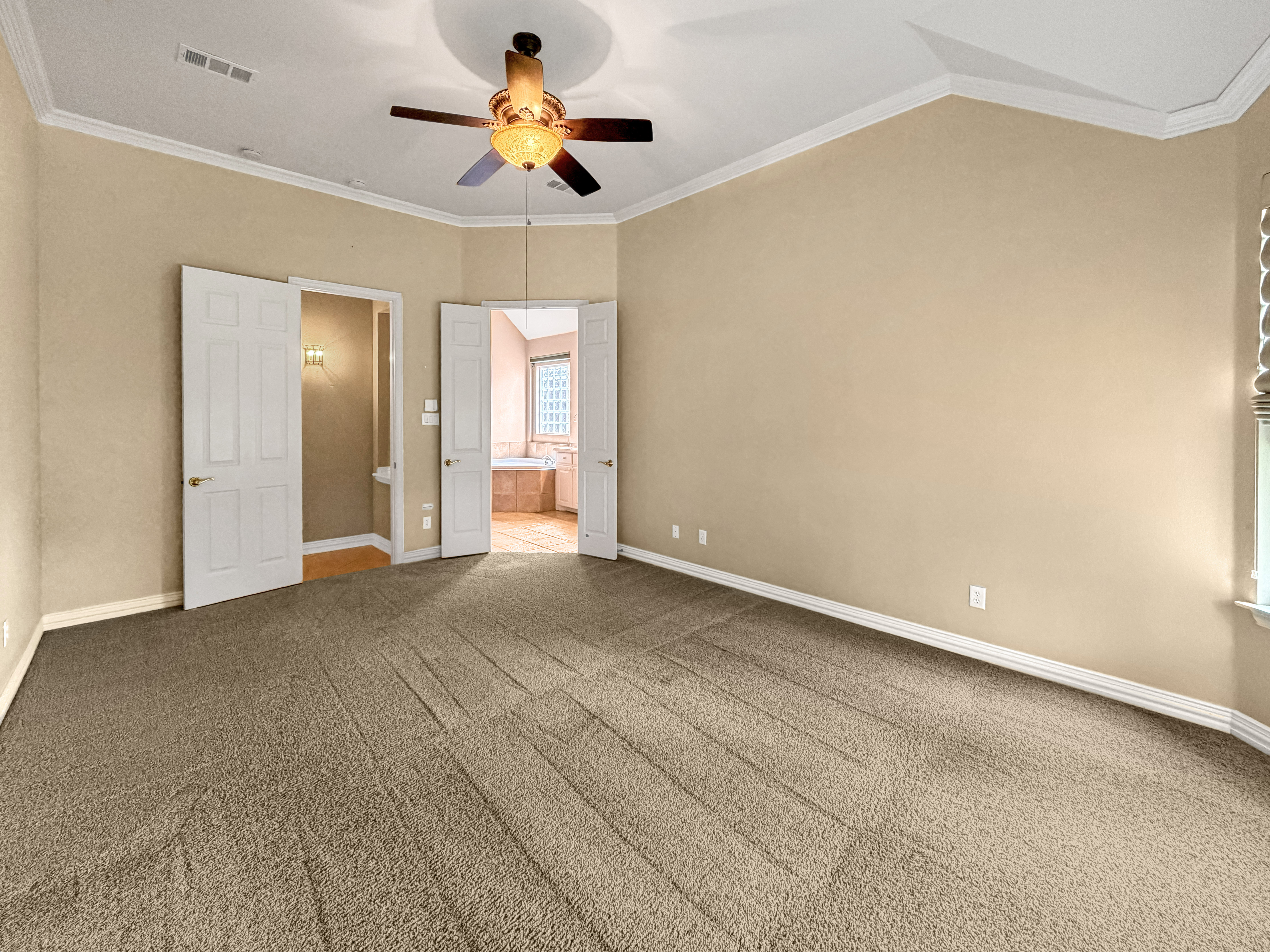 Photo 4 of 36 of 2316 Watercrest Dr, Keller, TX