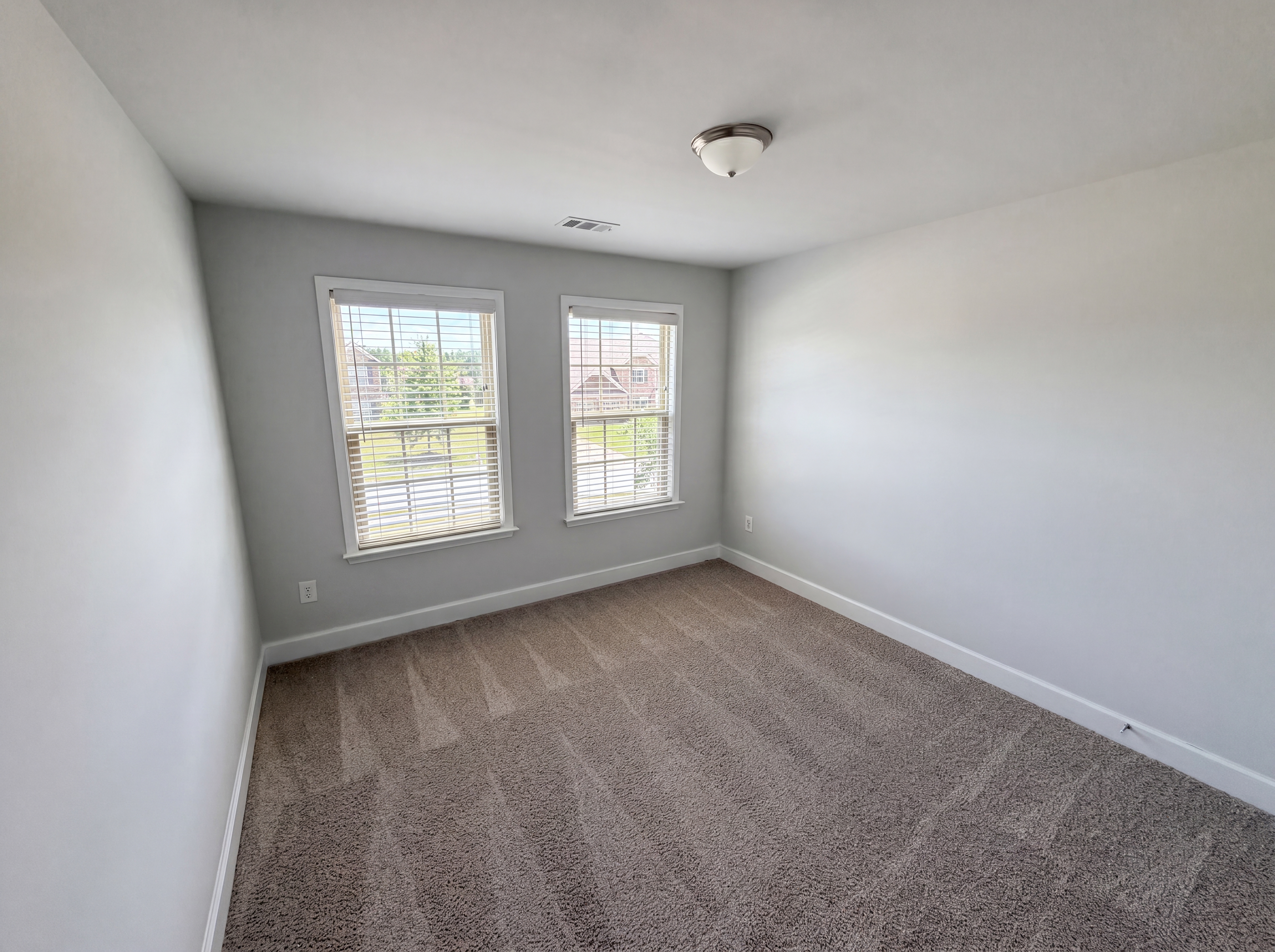 Photo 13 of 24 of 165 Calverton Ln, Tyrone, GA