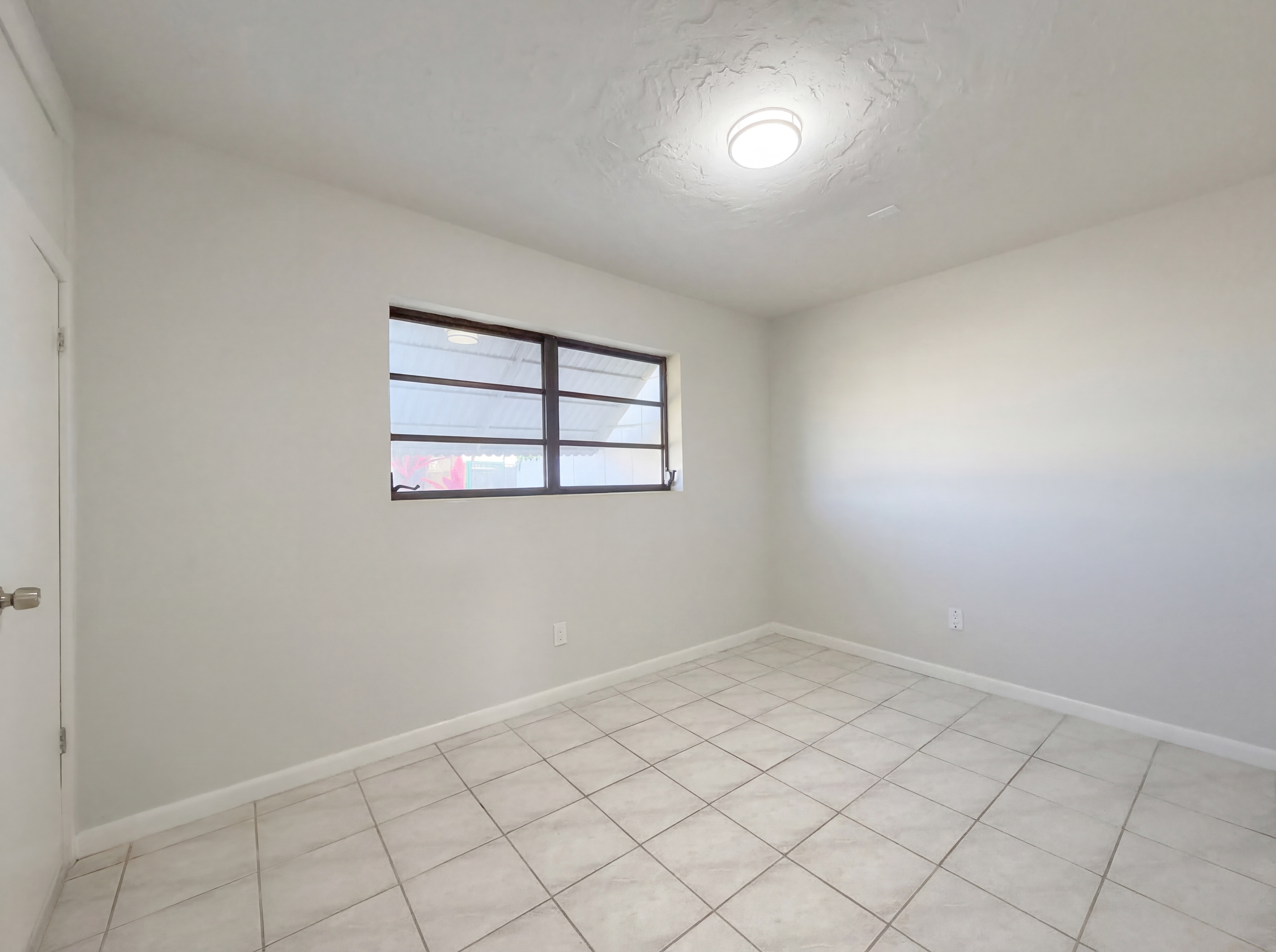 Photo 4 of 19 of 12230 SW 187th Ter, Miami, FL