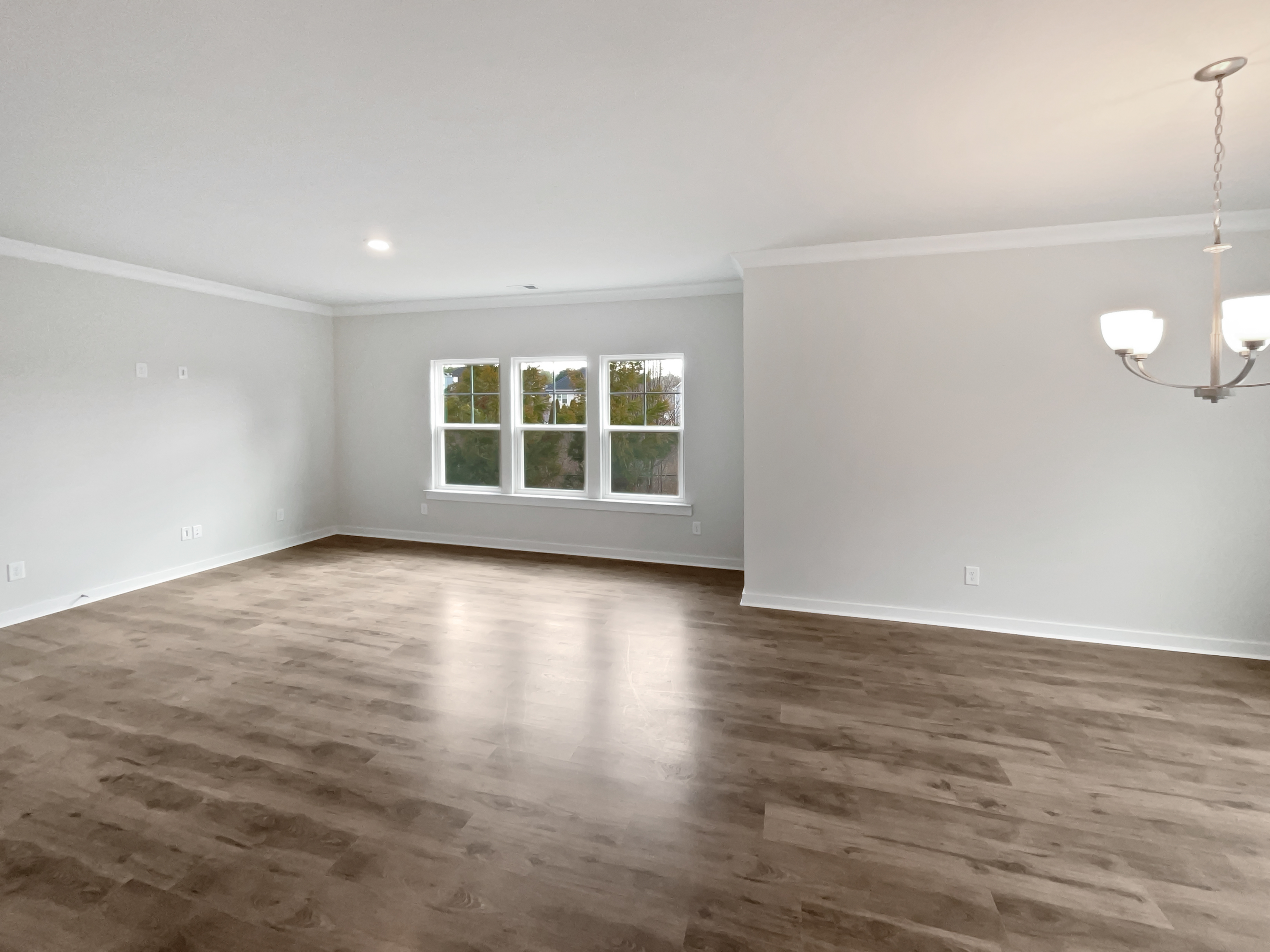 Photo 3 of 22 of 2976 Rambler Dr, Loganville, GA