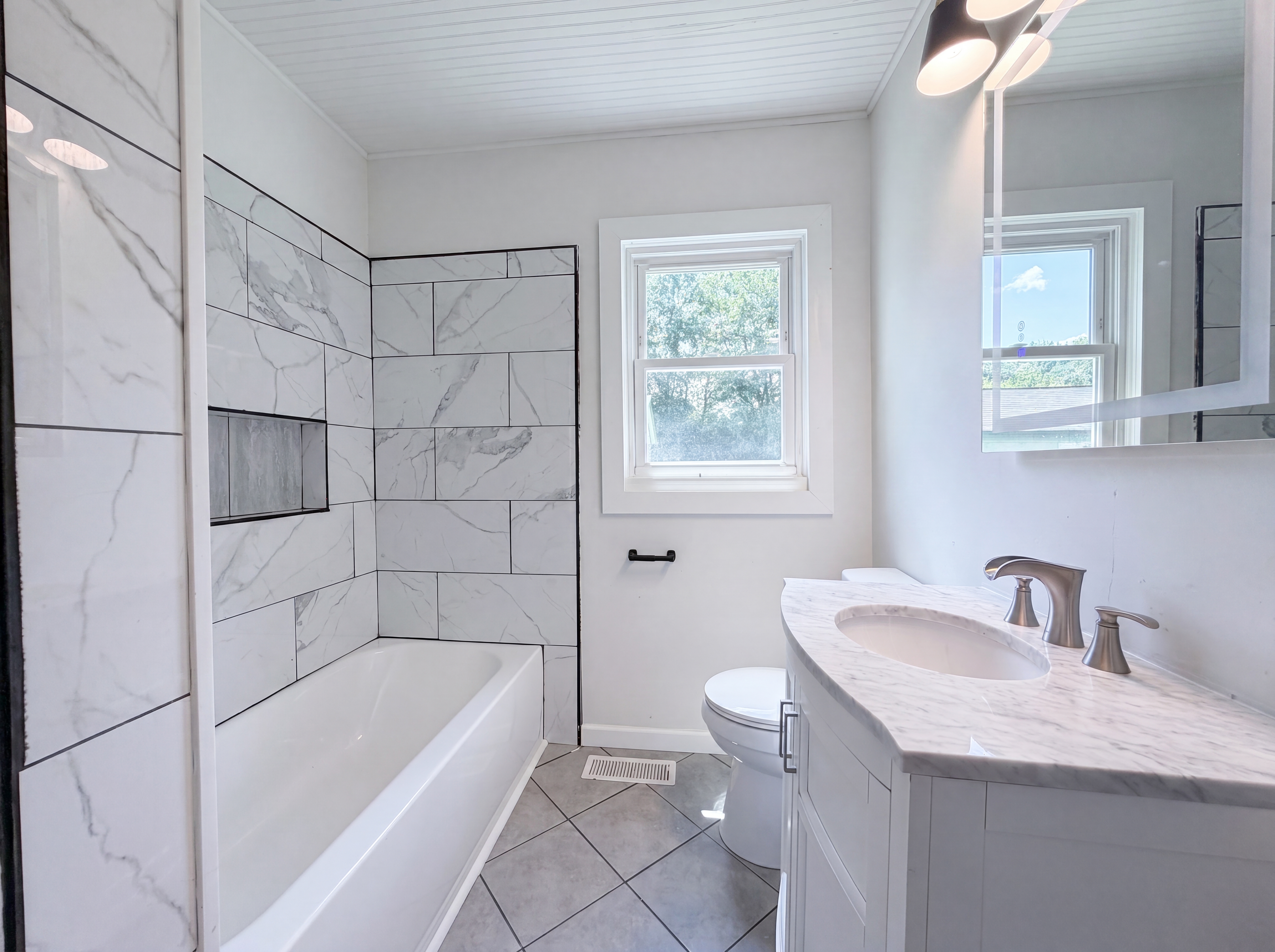 Photo 11 of 16 of 206 Lilly St, Cherryville, NC