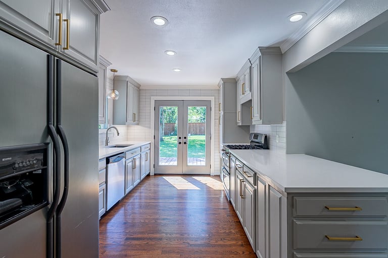 Photo 4 of 29 - 10183 Baronne Cir, Dallas, TX 75218