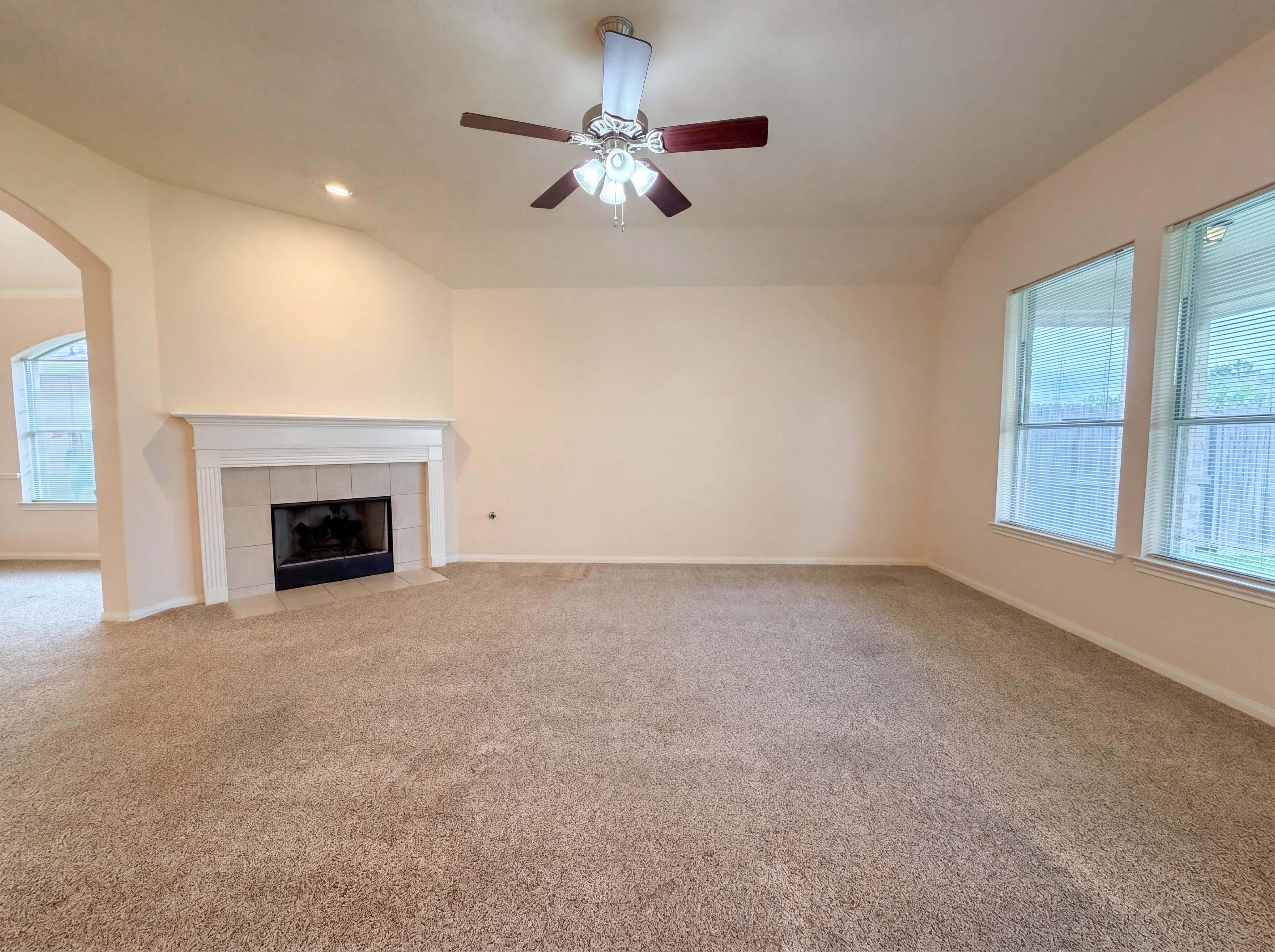 Photo 7 of 21 of 19110 Piney Way Dr, Tomball, TX