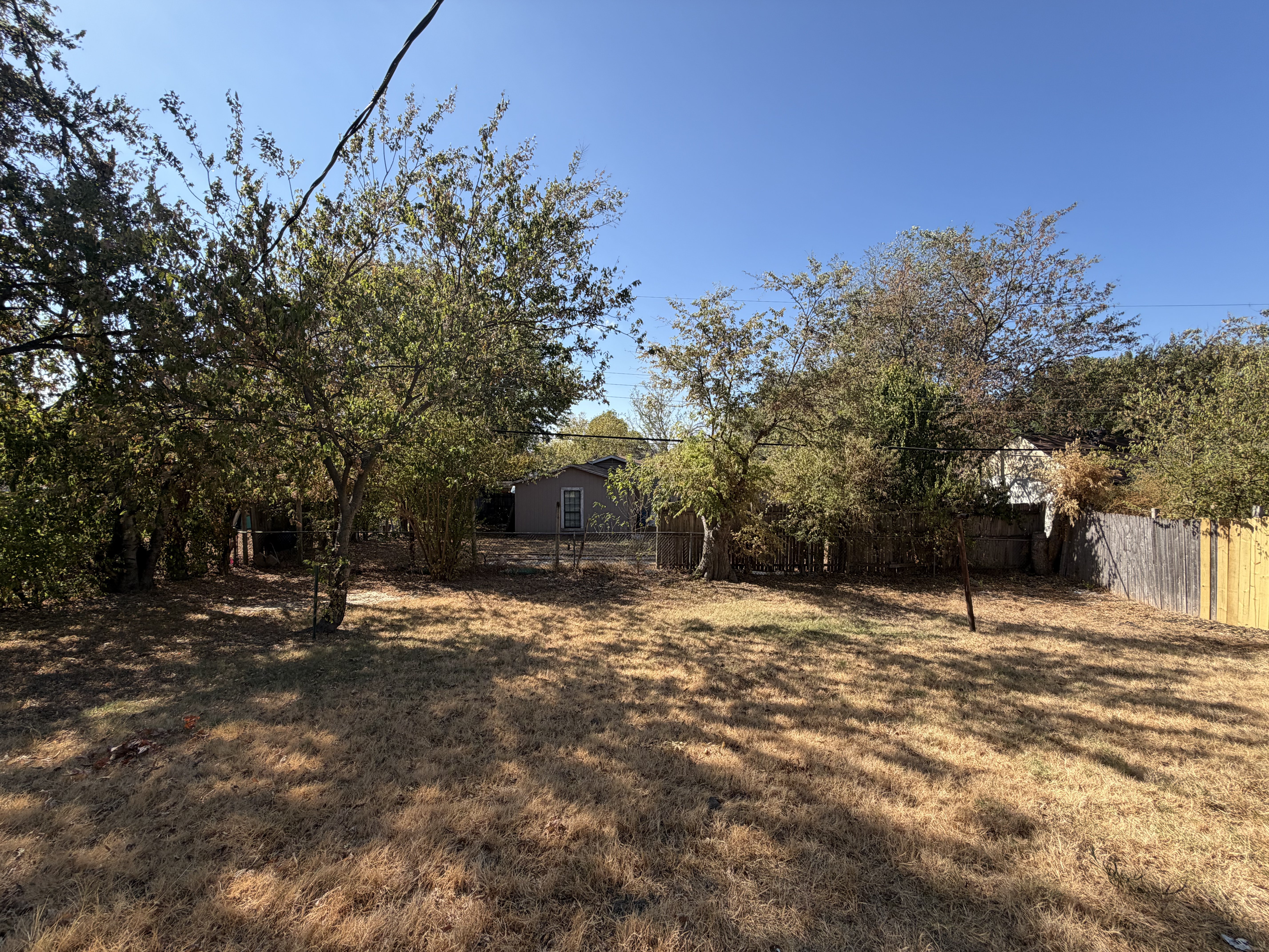 Photo 18 of 20 of 8021 Tumbleweed Trl, Fort Worth, TX