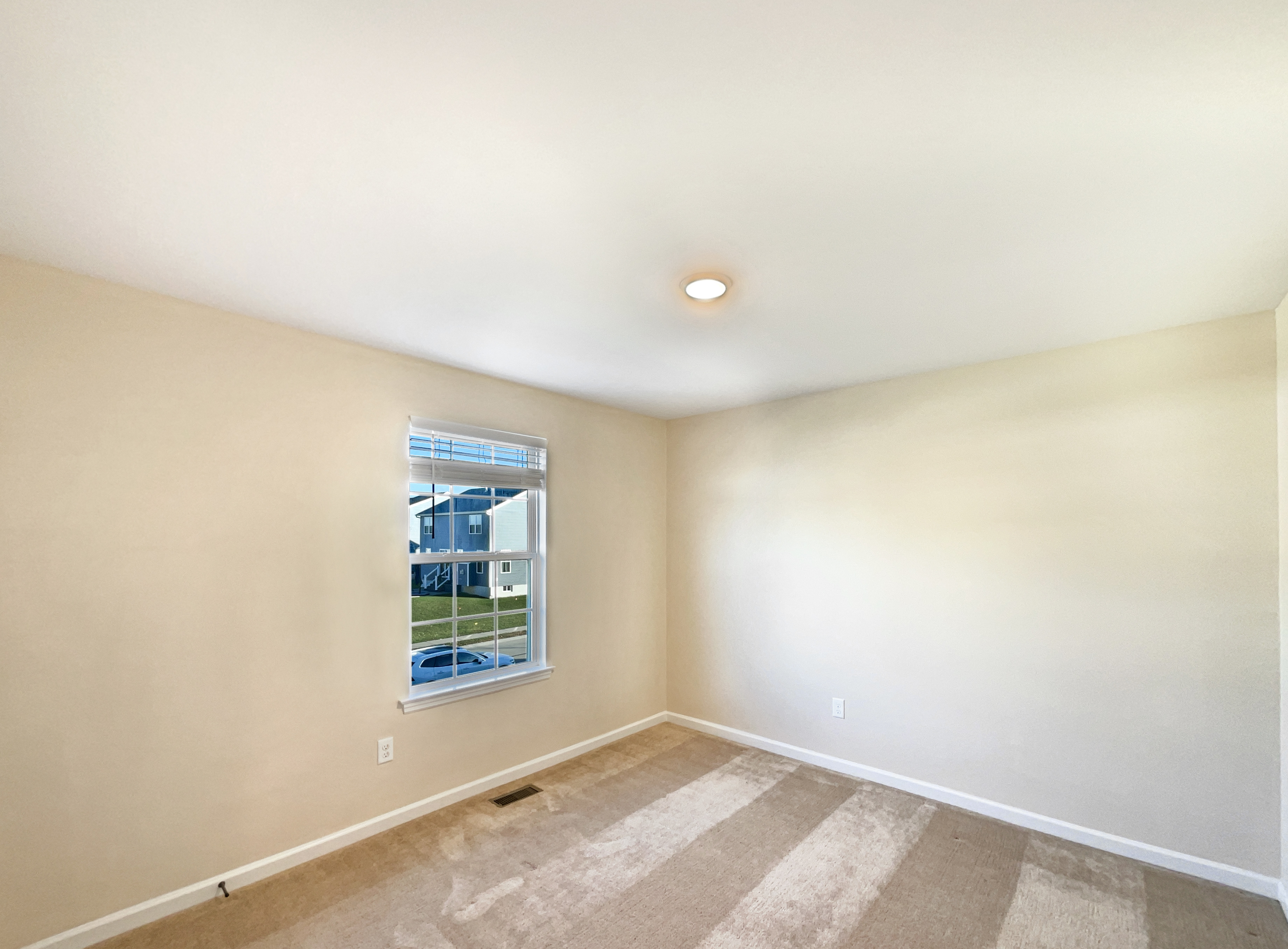 Photo 13 of 23 of 1561 Misty River Dr, Saint Paul, MO