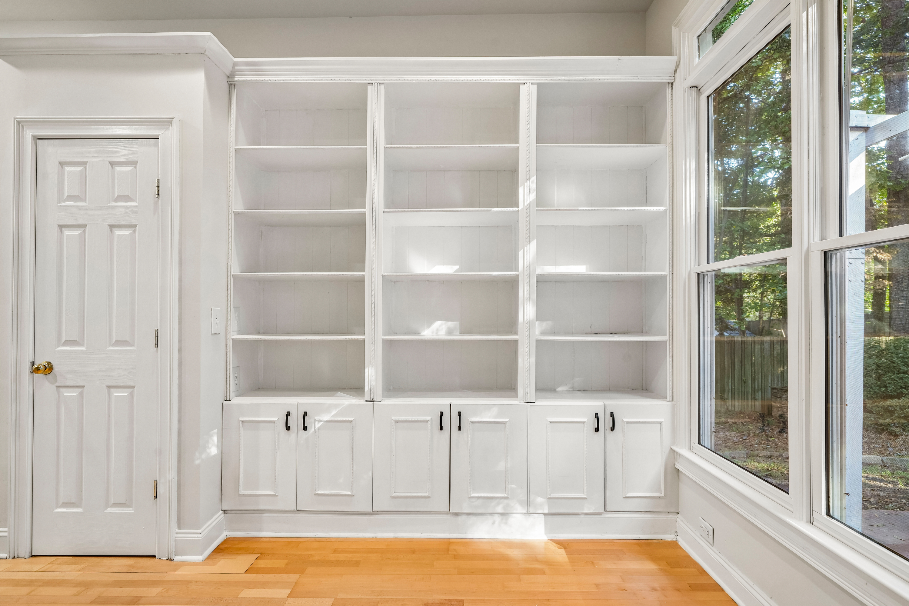 Photo 9 of 39 of 3054 Montclair Cir SE, Smyrna, GA