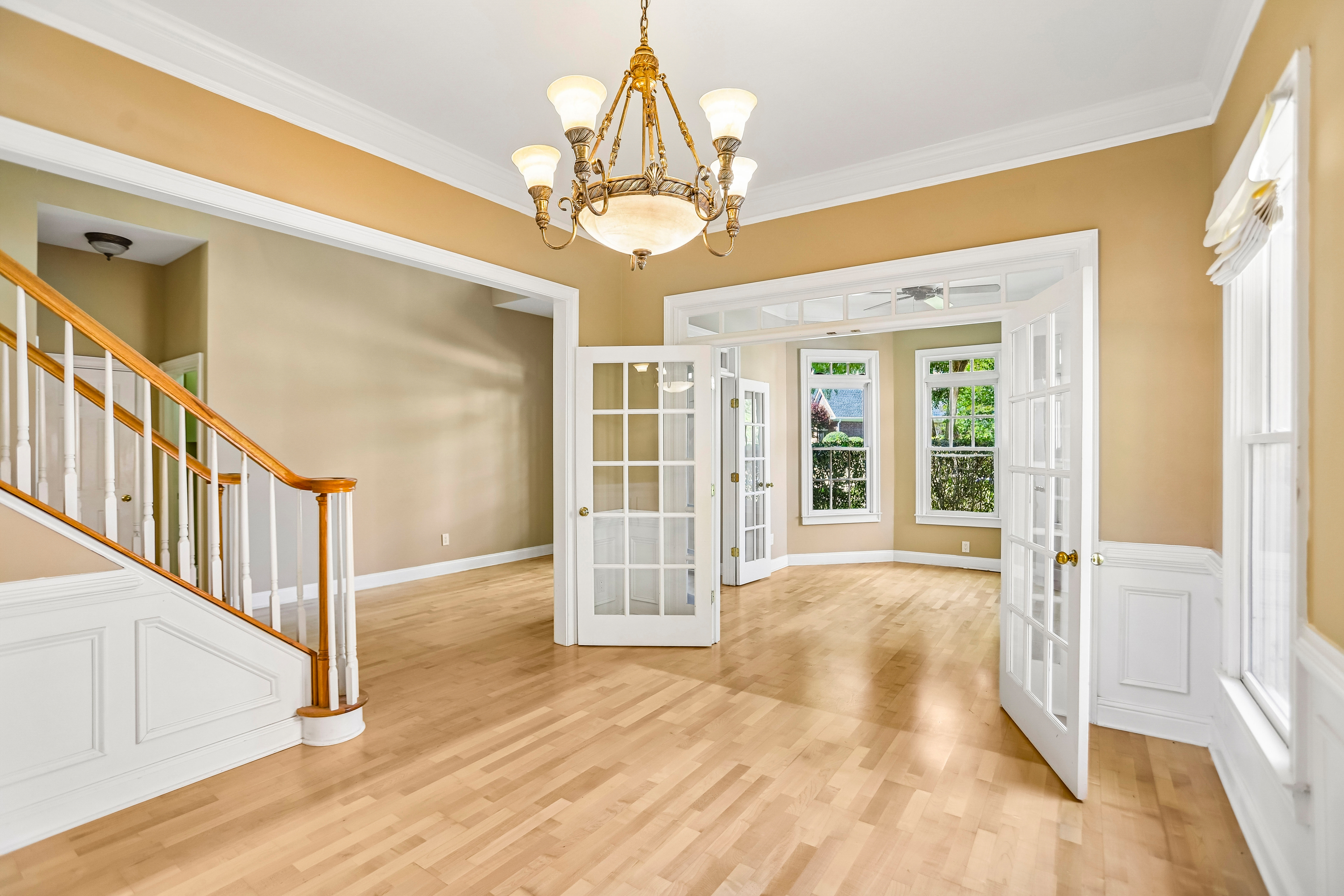 Photo 14 of 38 of 3054 Montclair Cir SE, Smyrna, GA