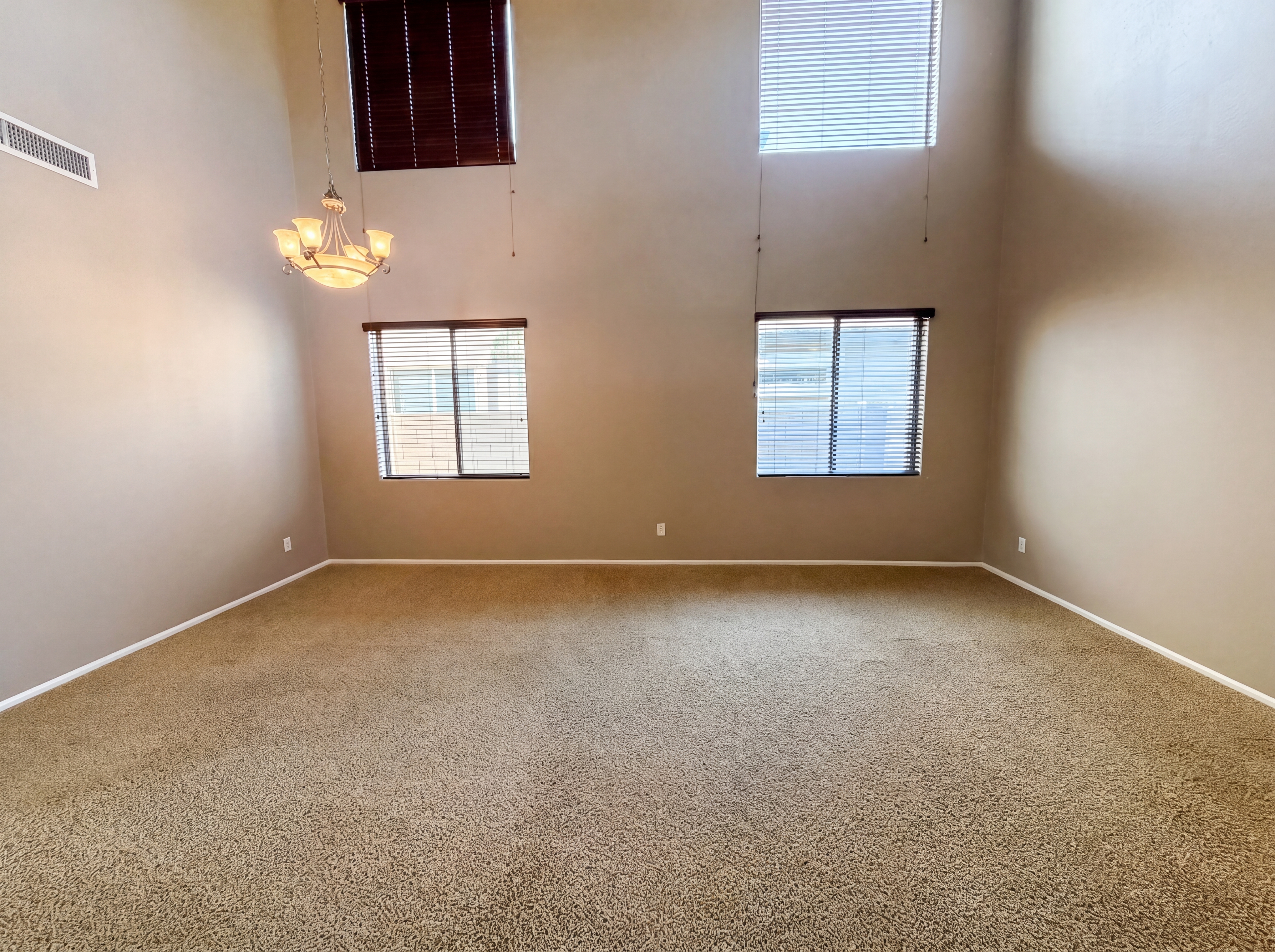 Photo 7 of 40 of 2993 S 160th Ln, Goodyear, AZ