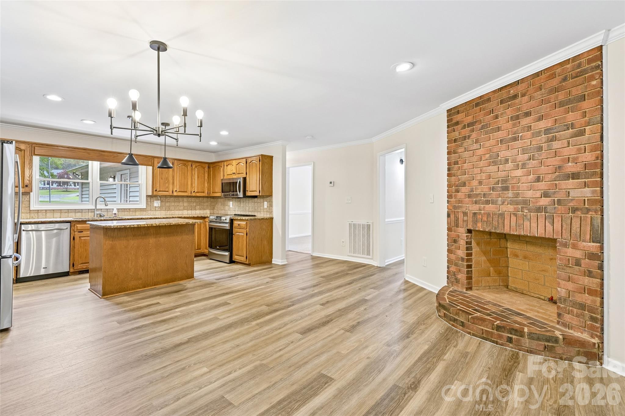 Photo 12 of 50 of 561 Briarwood Rd, Lancaster, SC