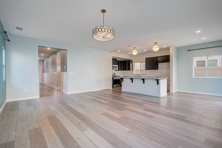 Photo 12 of 30 - 1321 Harvest Glen Way, Sacramento, CA 95834
