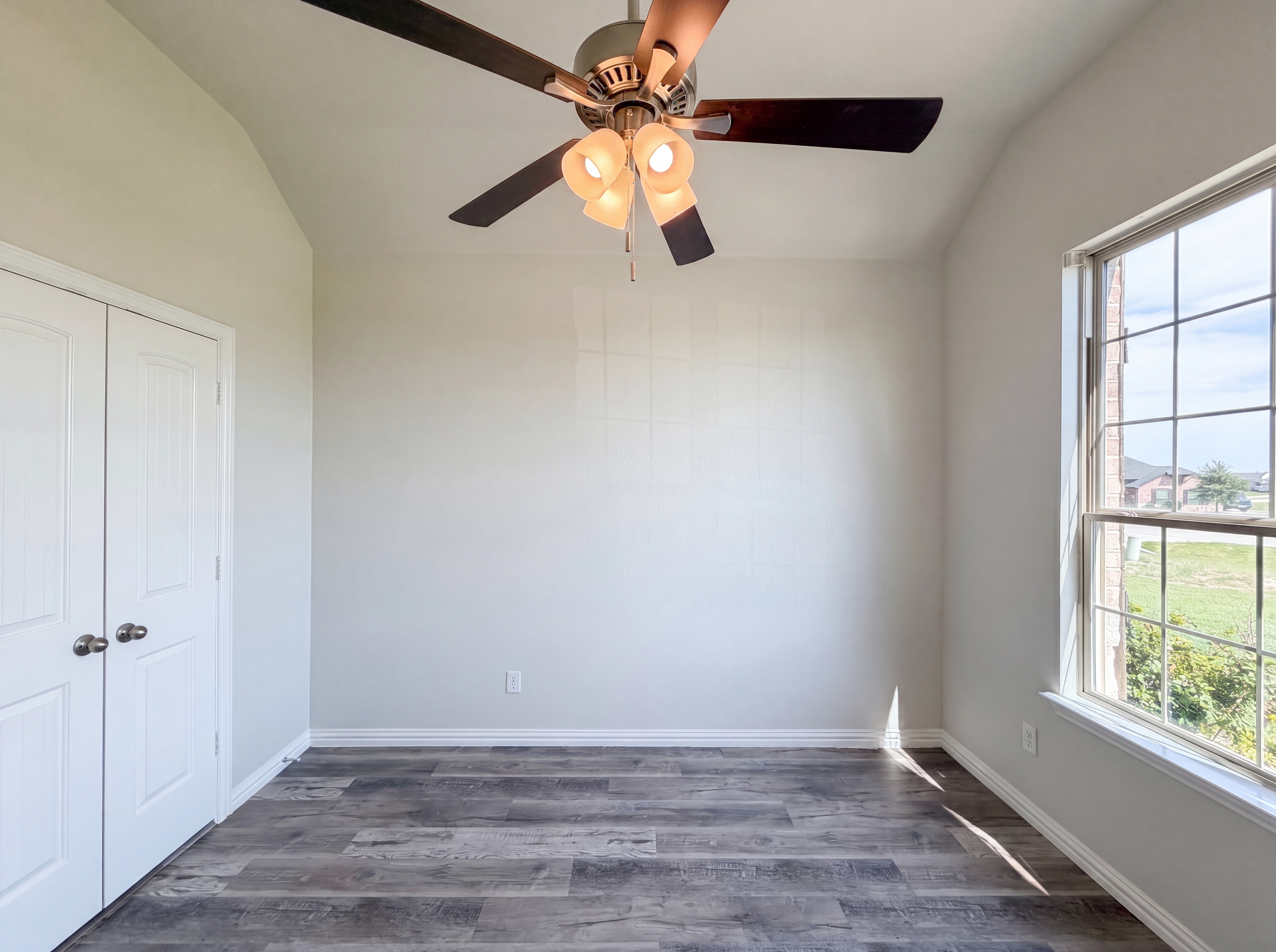 Photo 13 of 26 of 13904 Prairie Vista Ln, Ponder, TX