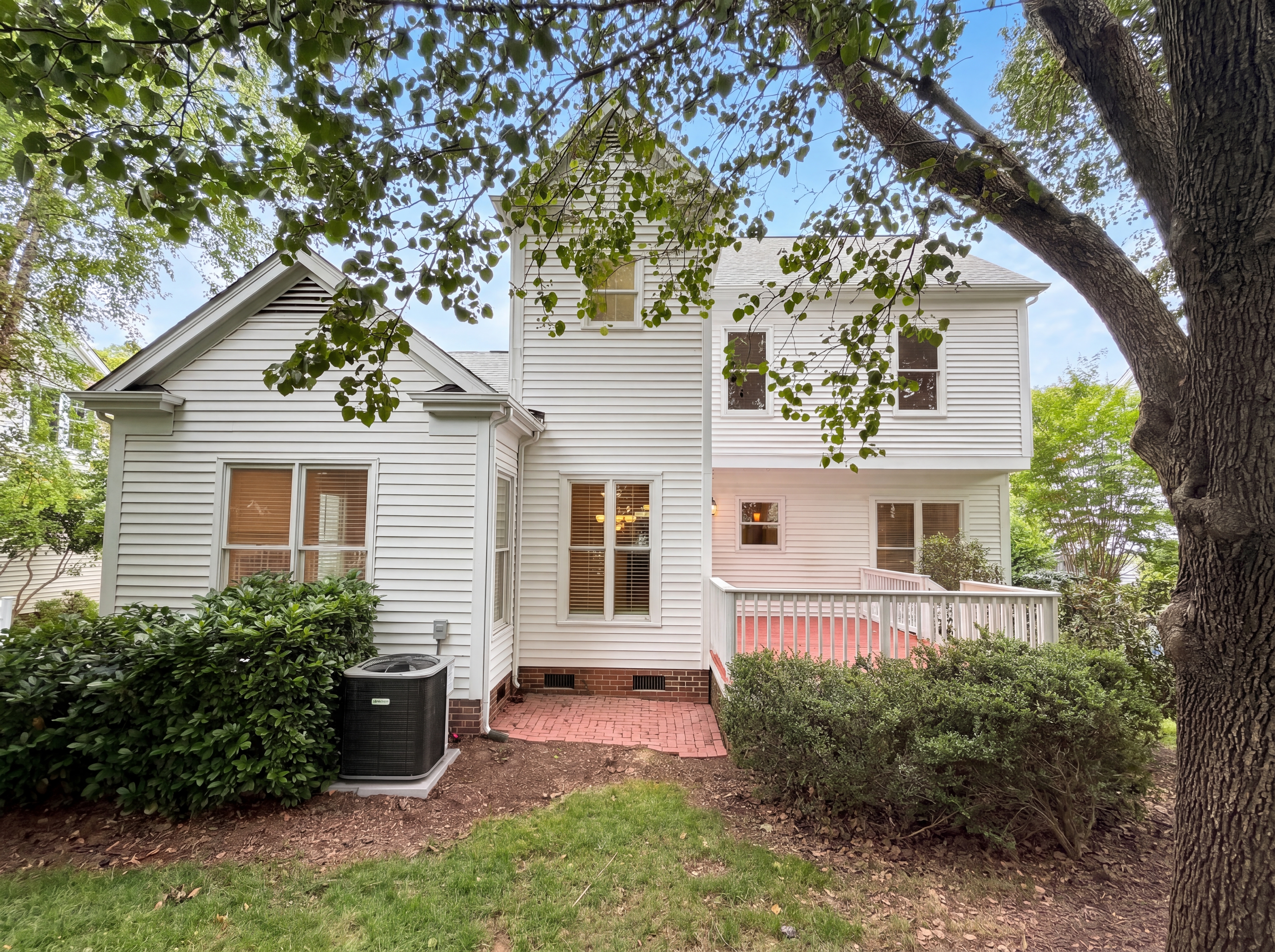 Photo 5 of 23 of 7906 Elphin Ct, Charlotte, NC