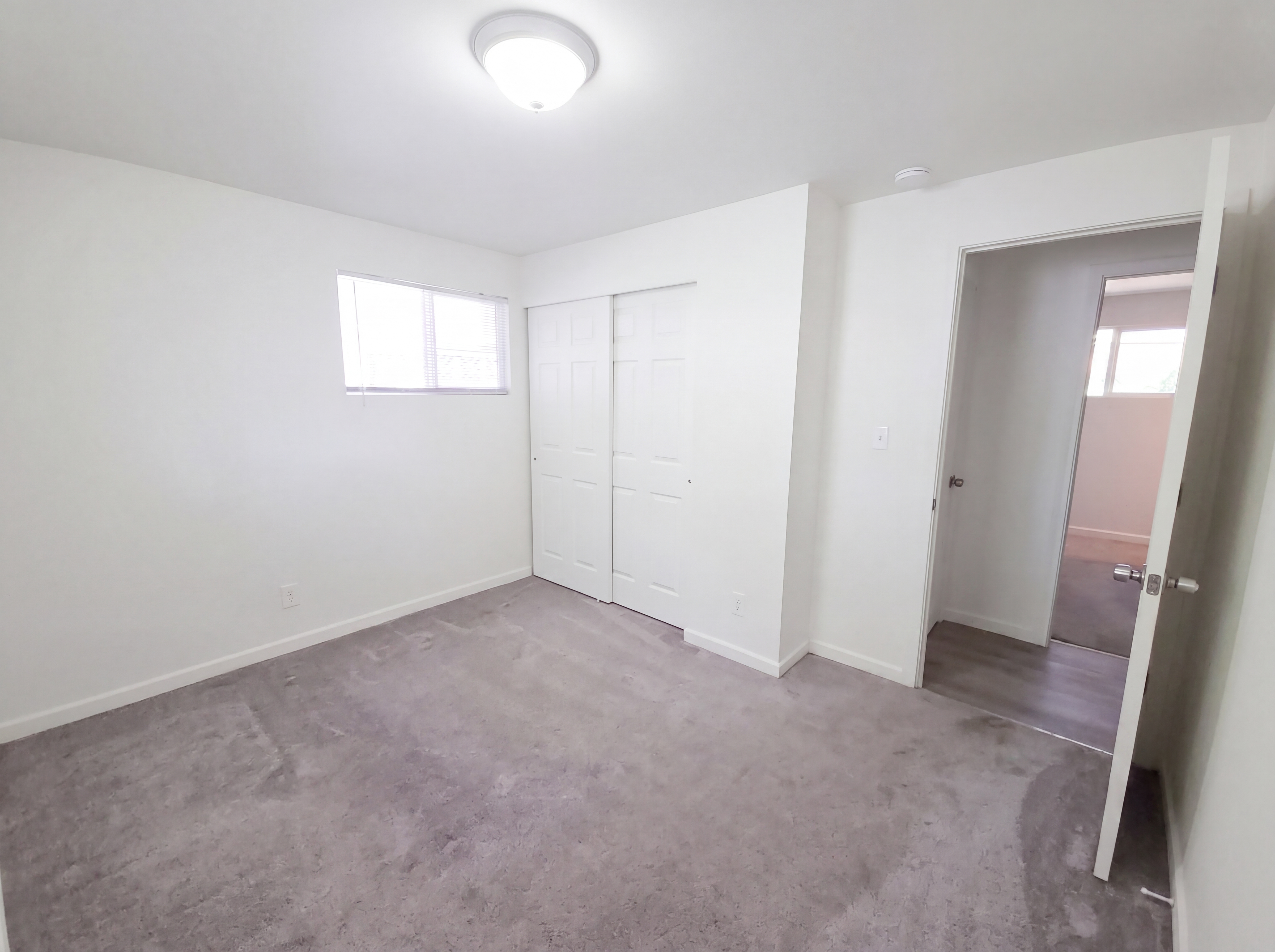 Photo 11 of 16 of 2508 W Francis Ave, Spokane, WA