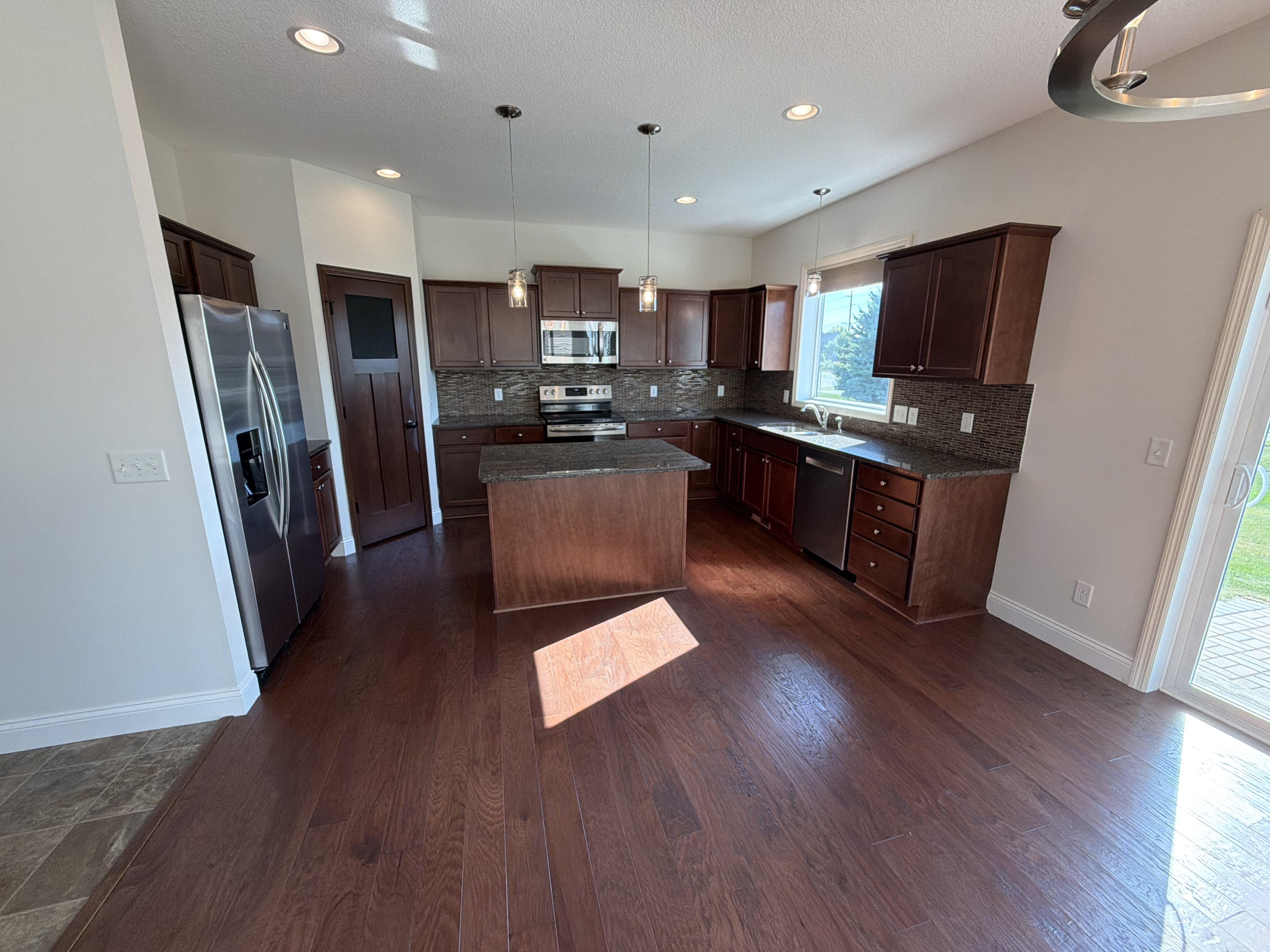 Photo 2 of 42 of 4595 196th St W, Farmington, MN