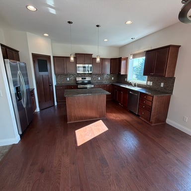 Property photo 2 of 4595 196th St W