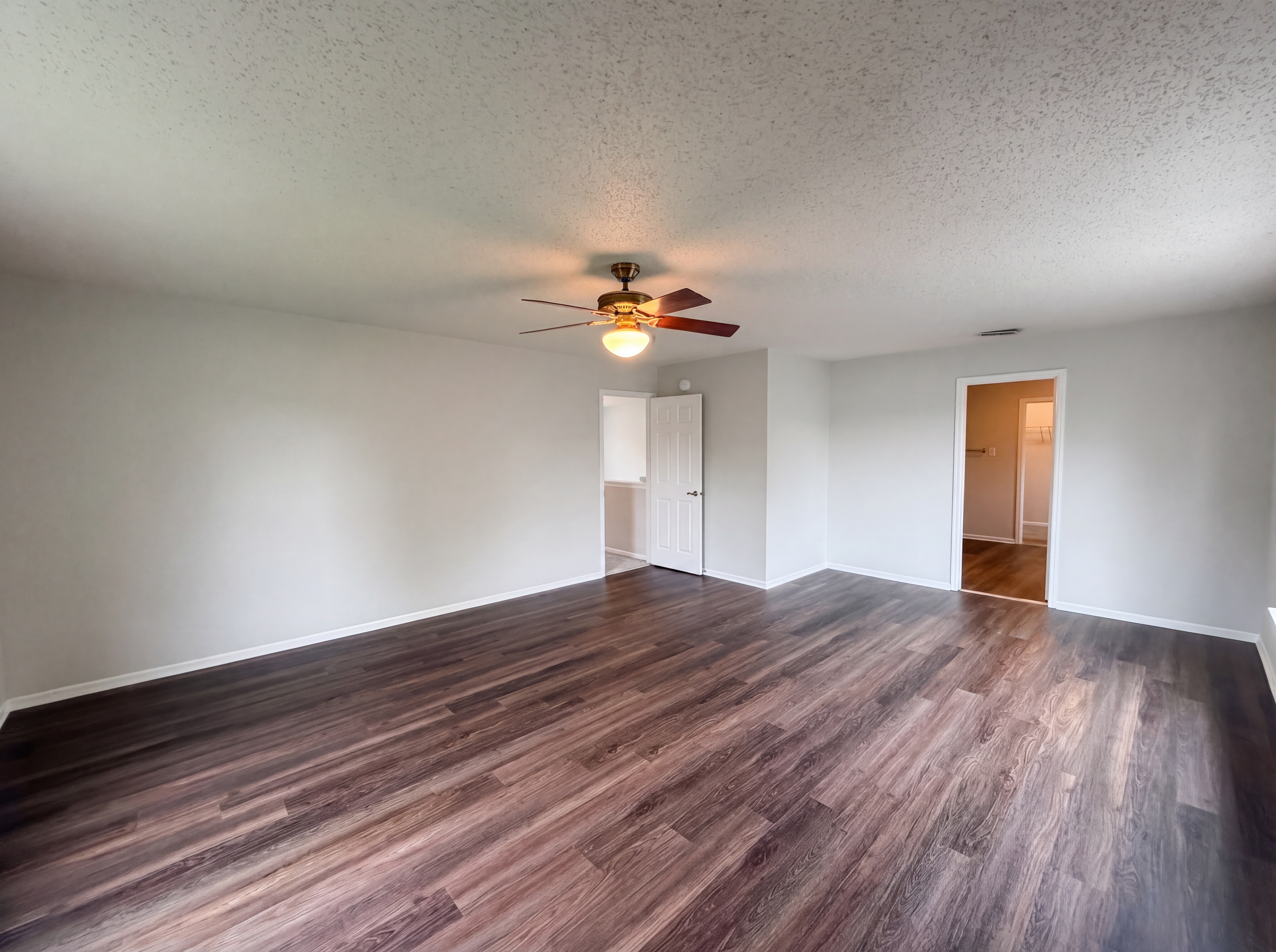Photo 12 of 22 of 1108 Albemarle Cir, Noblesville, IN
