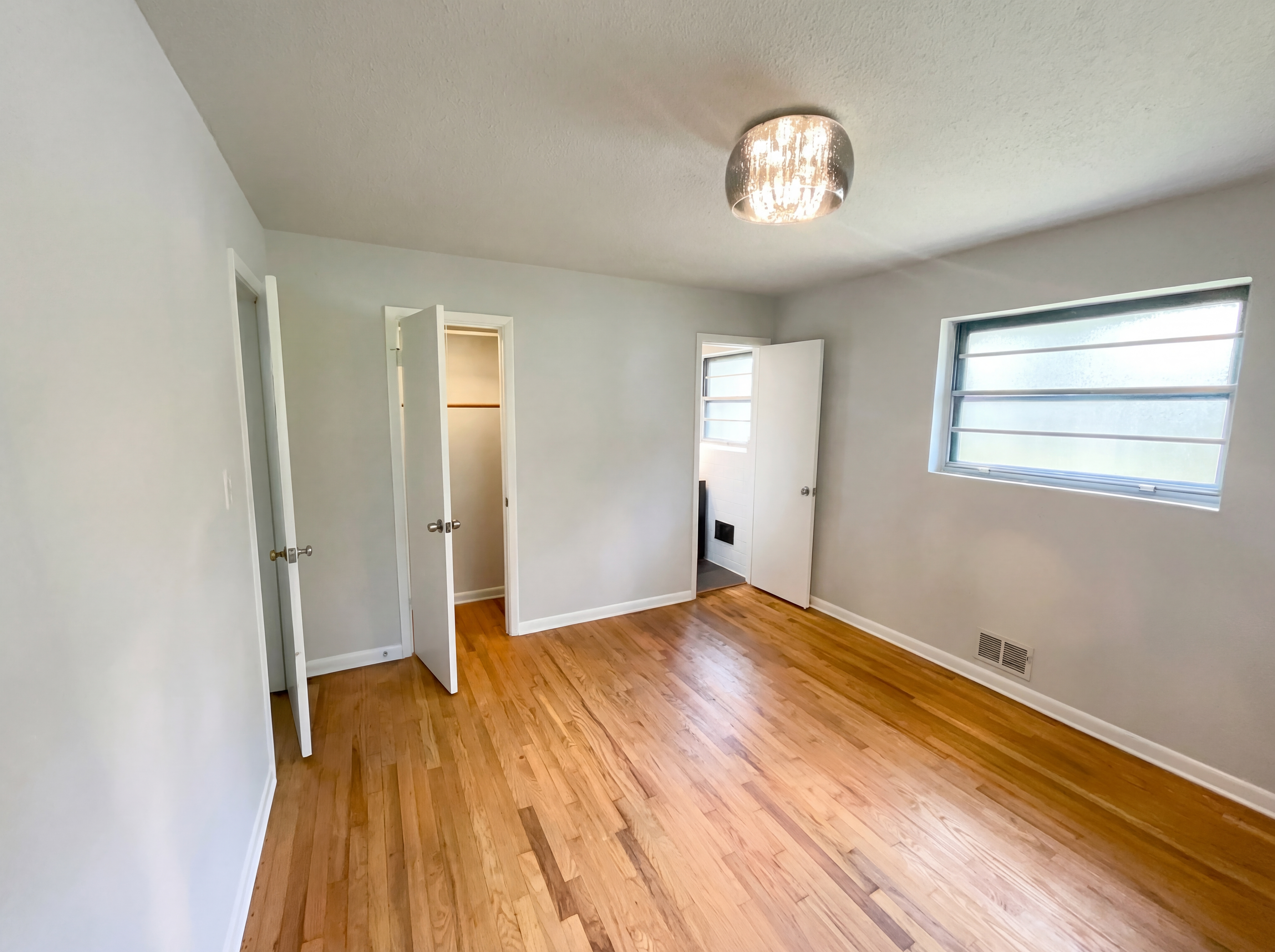 Photo 4 of 19 of 2855 Jerome Rd, Atlanta, GA