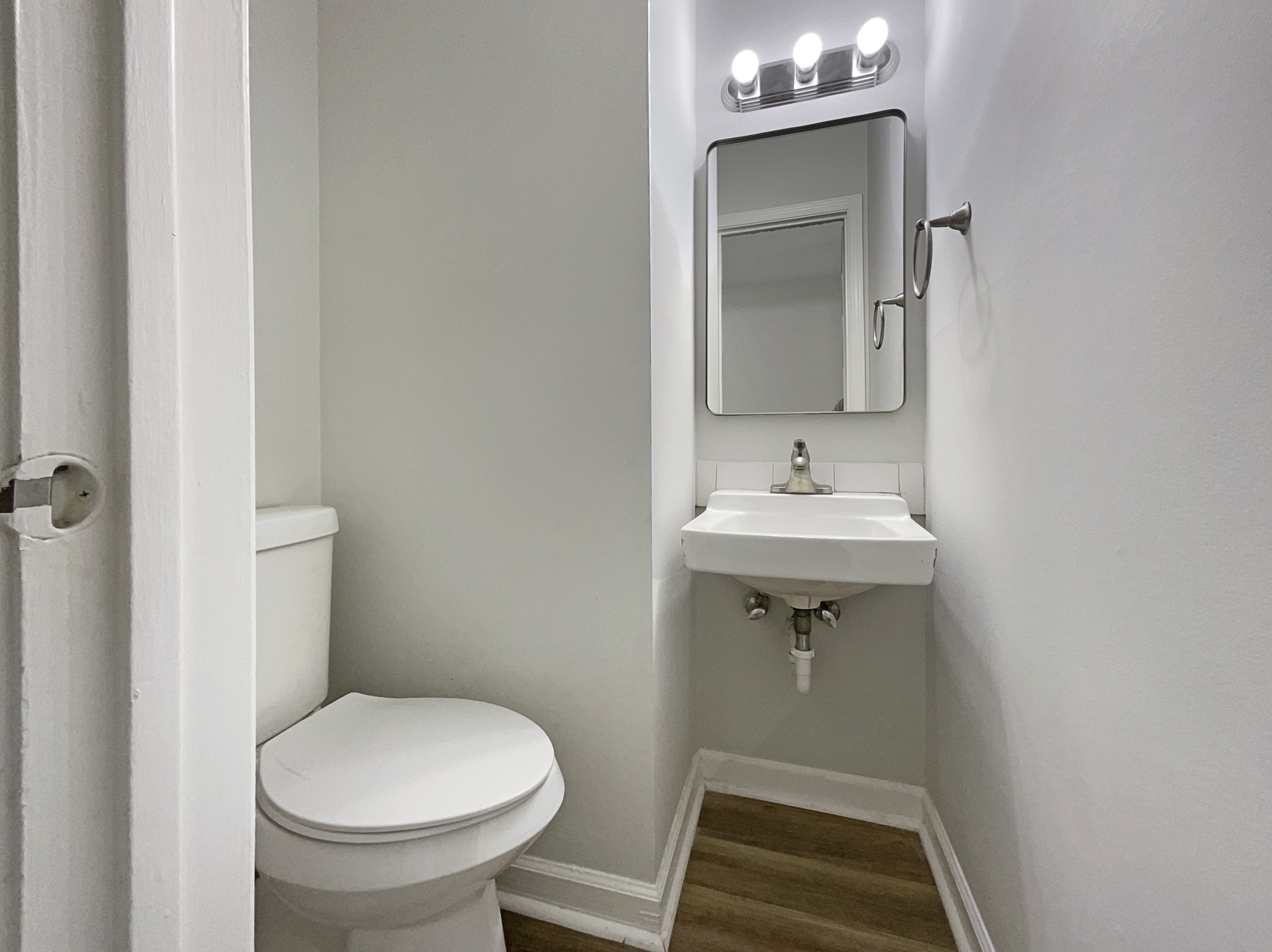 Photo 6 of 15 of 3737 Jamestown Cir, Raleigh, NC