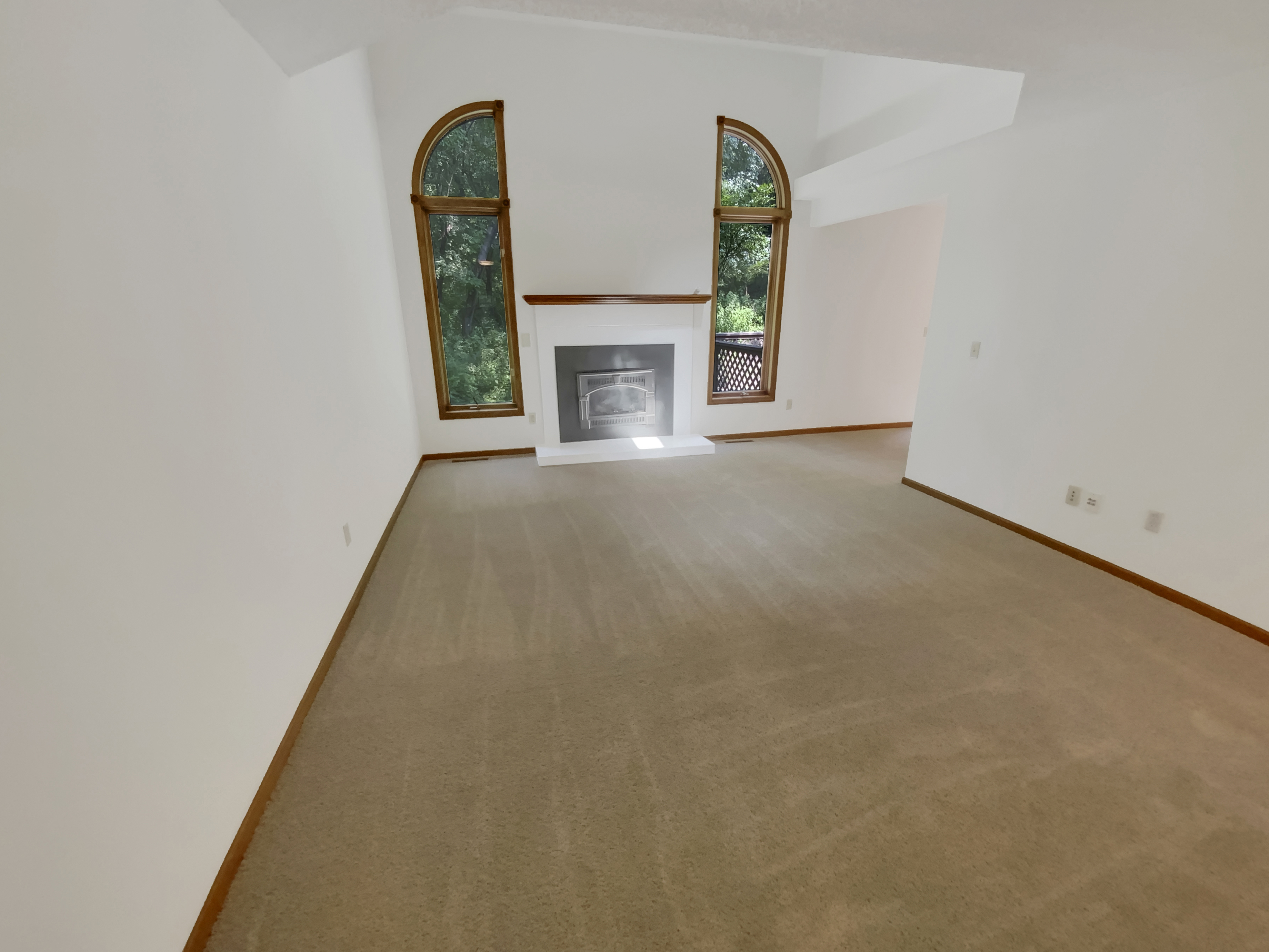 Photo 3 of 21 of 6991 Edenvale Blvd, Eden Prairie, MN