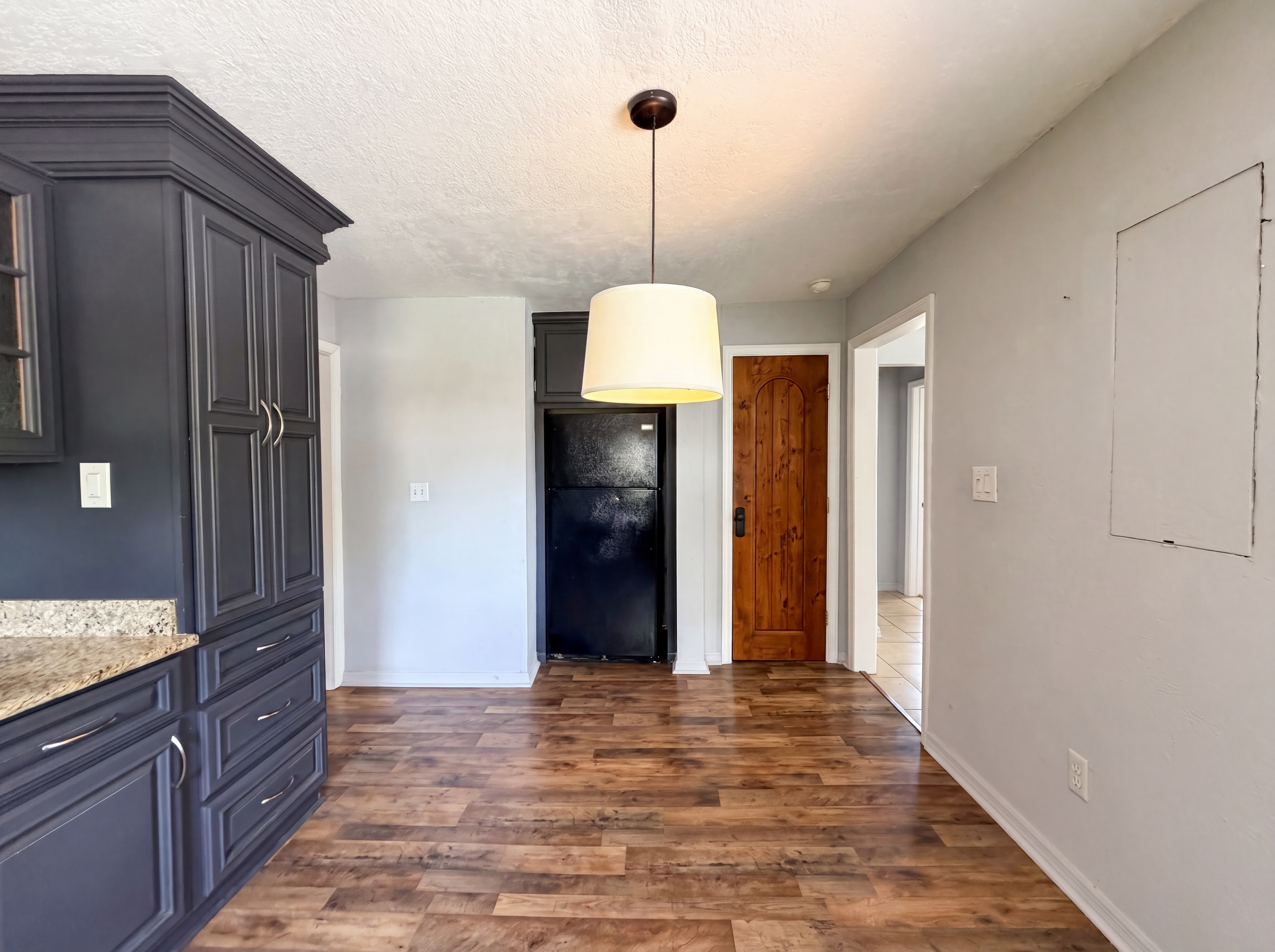 Photo 8 of 22 of 2228 N Orange Ave, Sarasota, FL