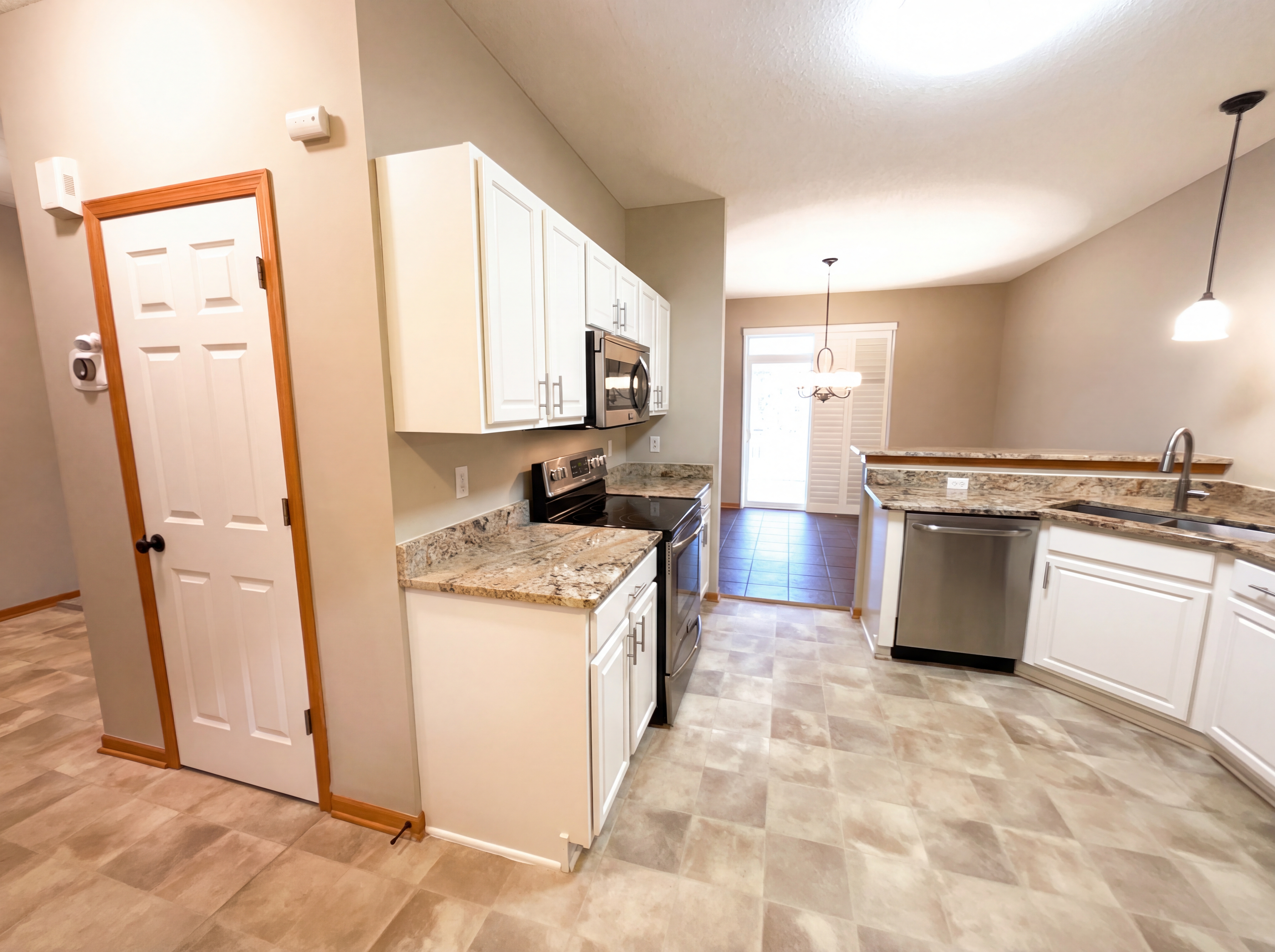 Photo 8 of 19 of 17005 78th Pl N, Maple Grove, MN