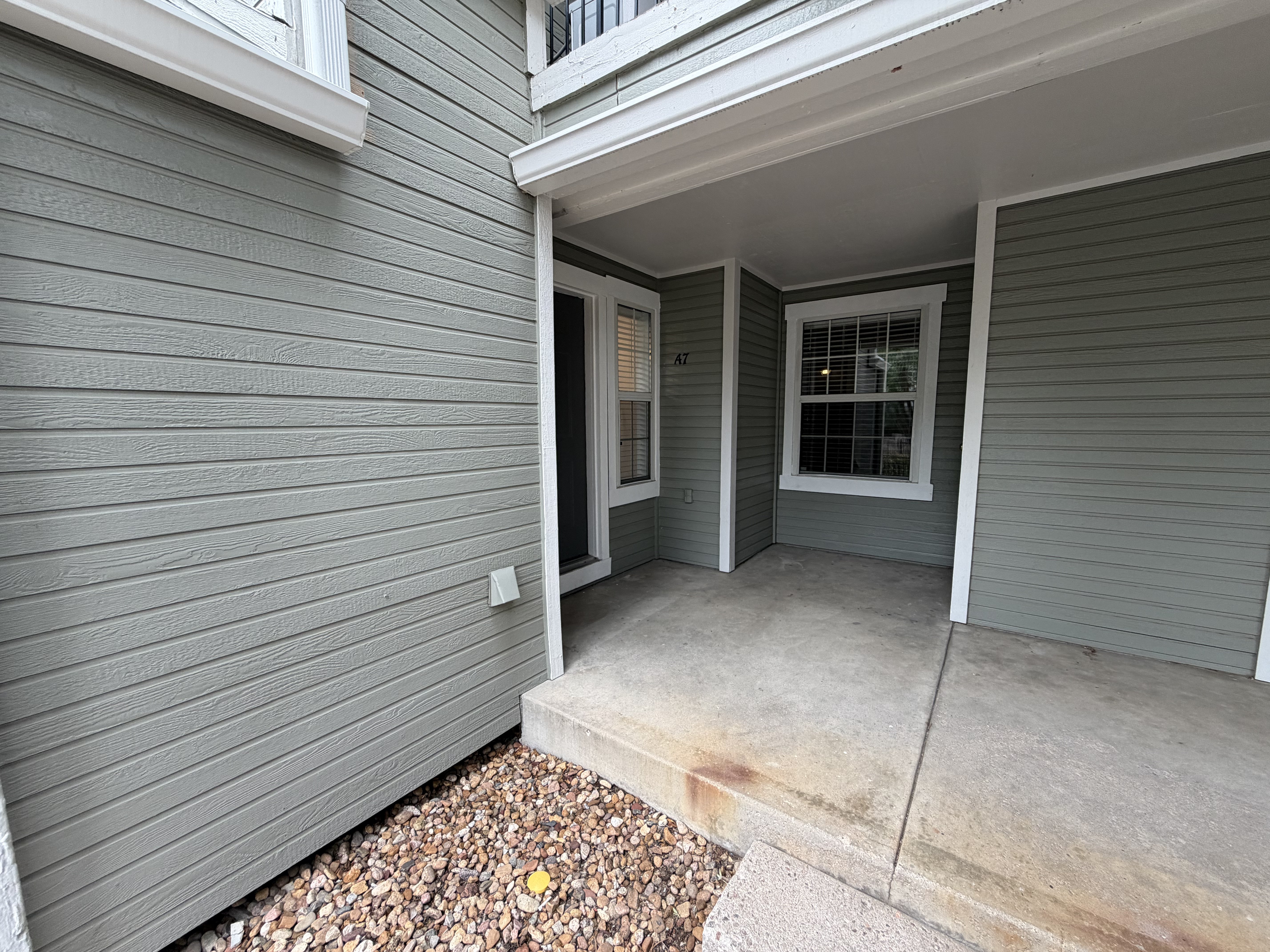 Photo 5 of 19 of 6702 S Ivy Way, Centennial, CO
