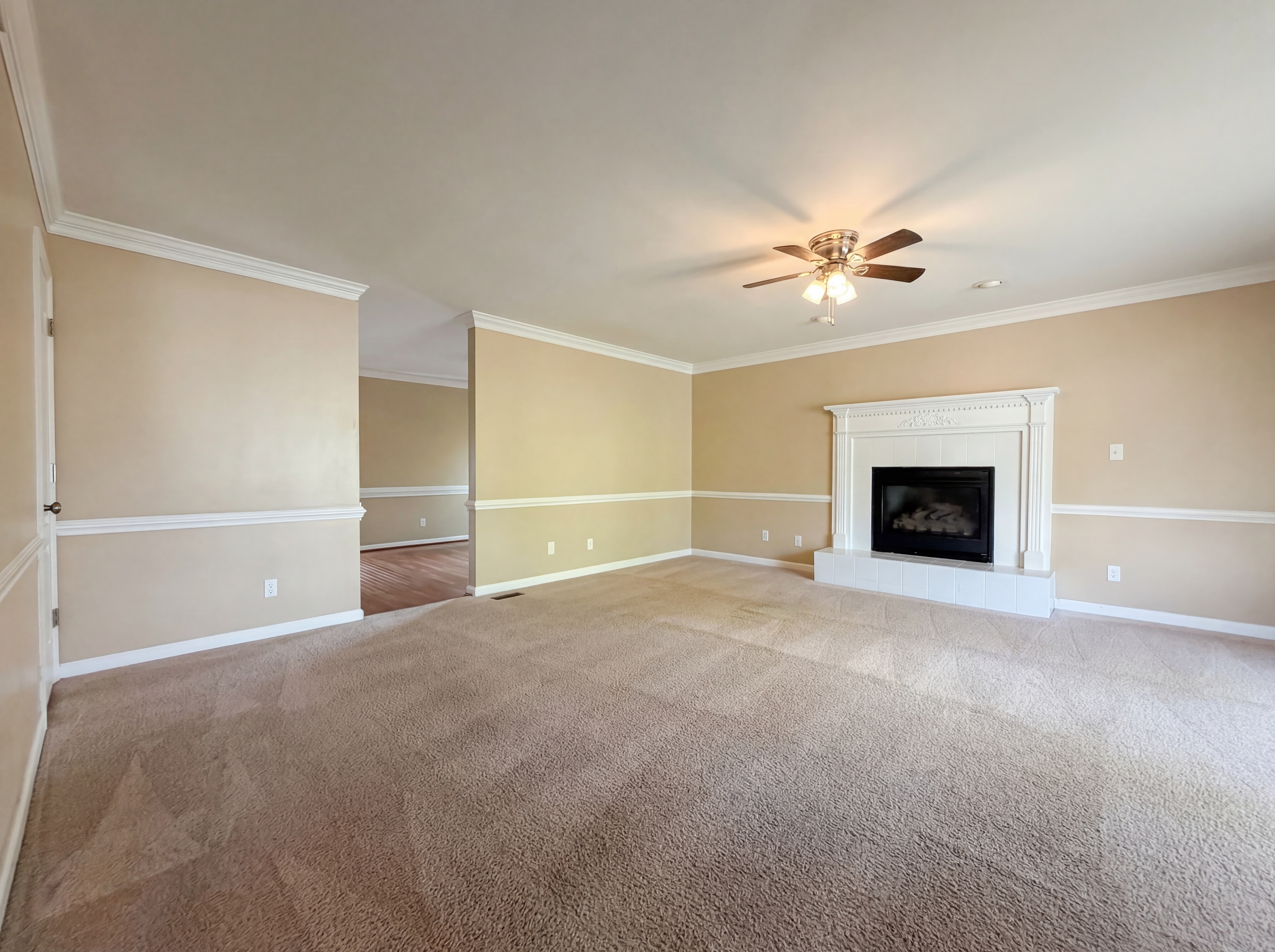 Photo 3 of 19 of 3516 Gables Dr, Fayetteville, NC