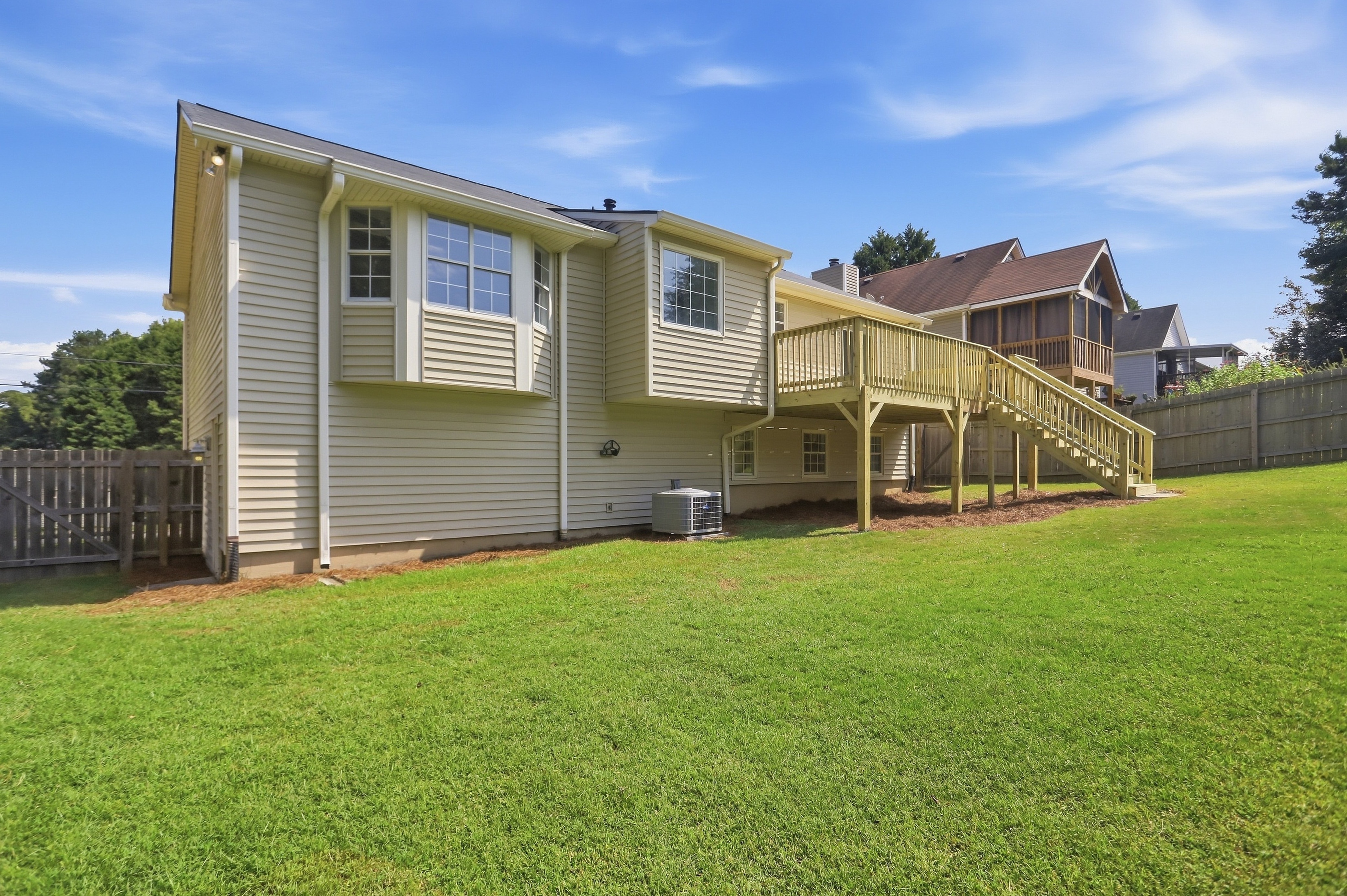 Photo 33 of 38 of 5430 Princeton Oaks Dr, Sugar Hill, GA