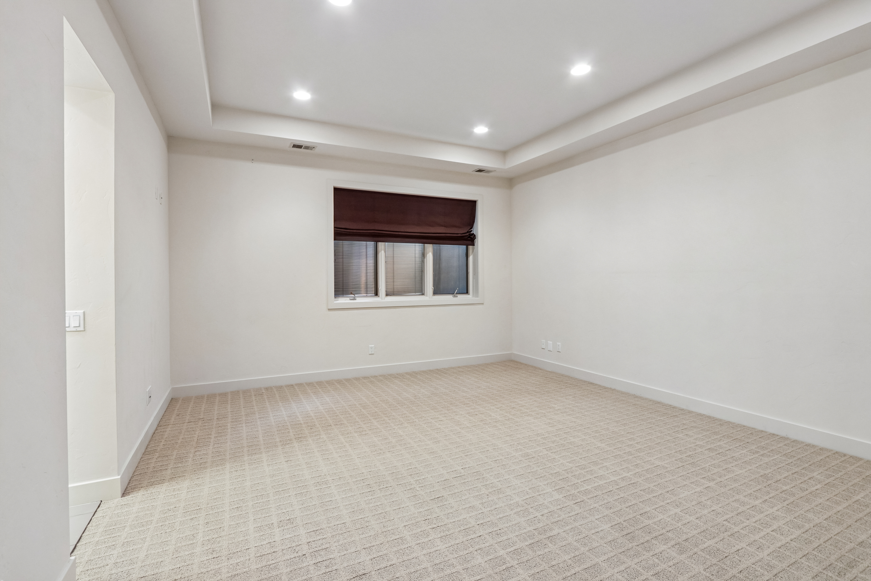 Photo 4 of 49 of 4986 S Fillmore Ct, Englewood, CO
