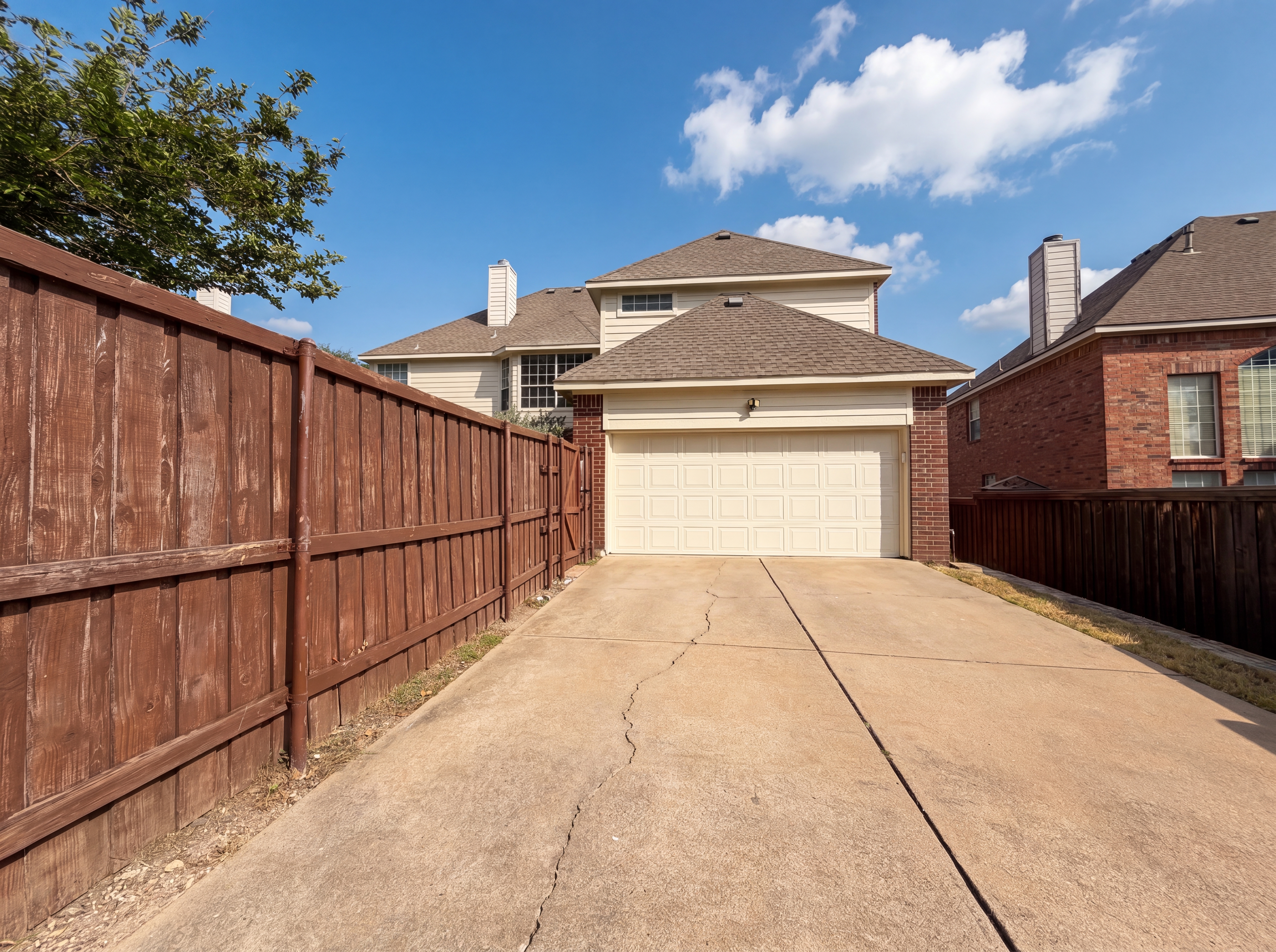 Photo 30 of 33 of 1429 Greenbriar Dr, Allen, TX