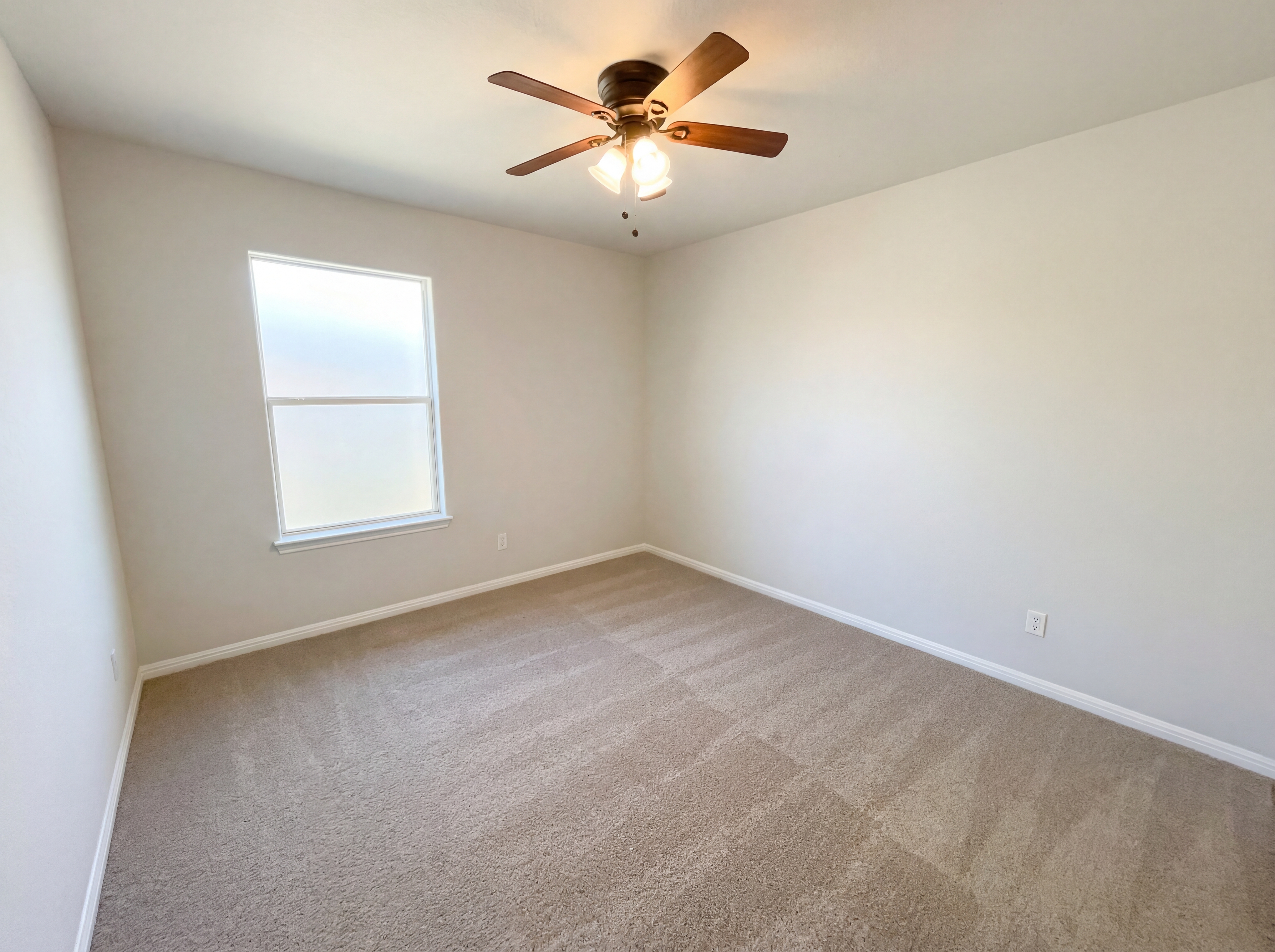 Photo 10 of 18 of 1516 Gatlinburg Dr, Pflugerville, TX