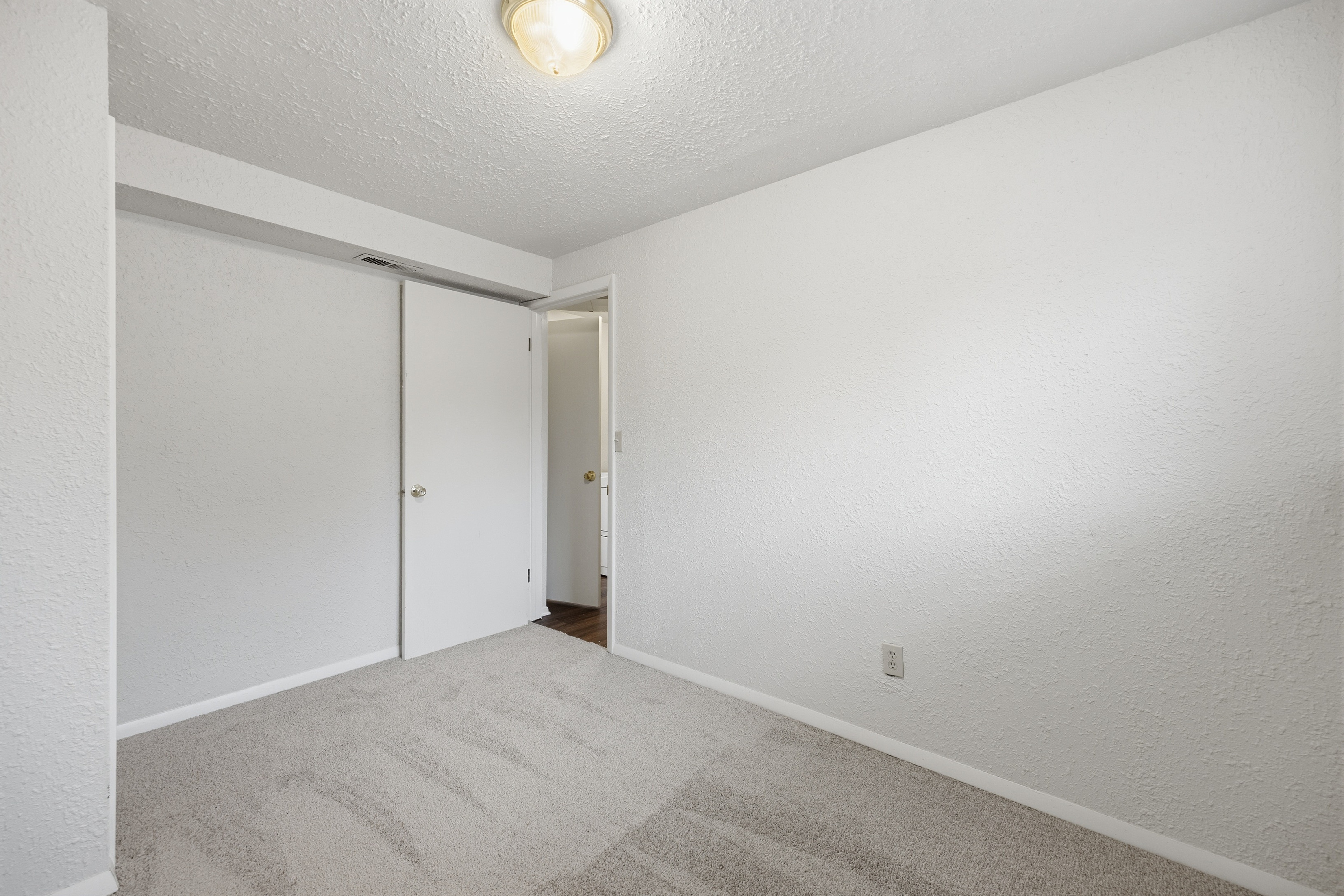 Photo 23 of 34 of 3045 Zephyr Dr, Colorado Springs, CO