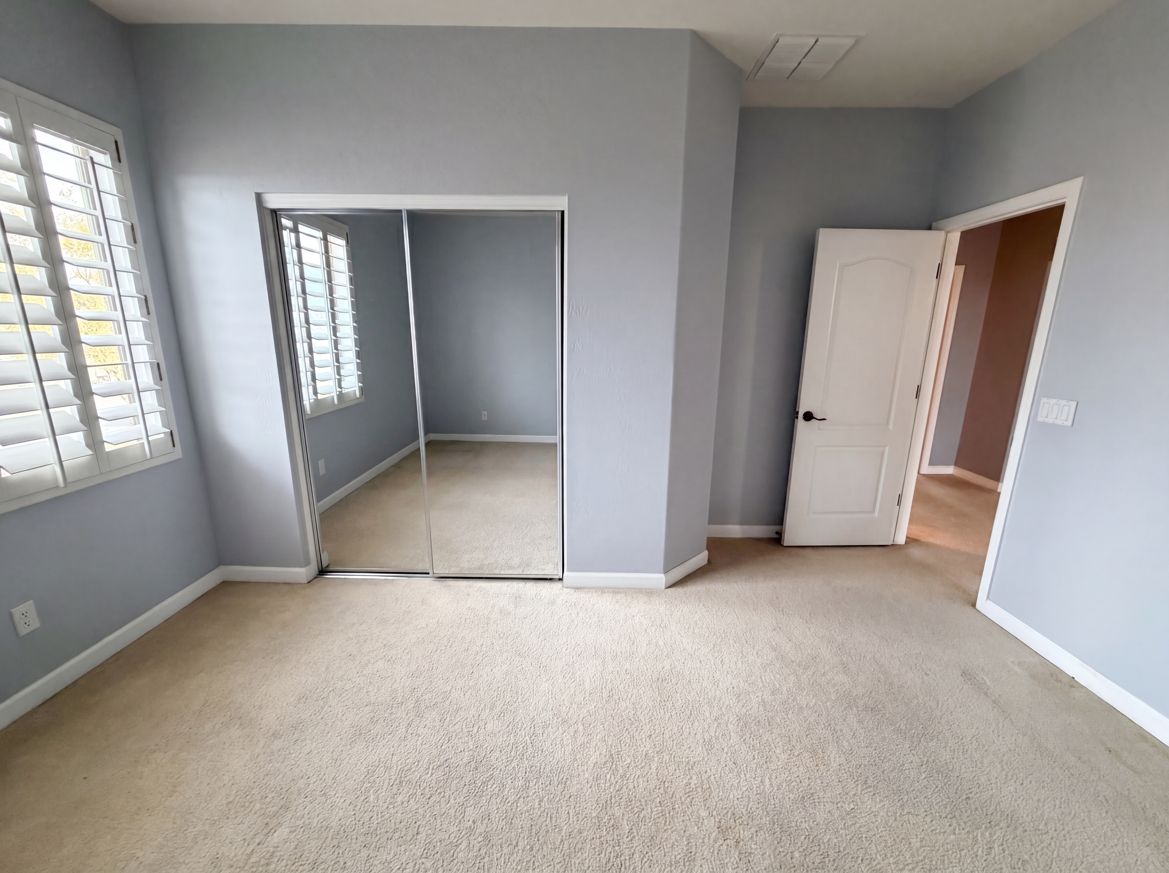 Photo 23 of 39 of 2113 W Eagle Feather Rd, Phoenix, AZ