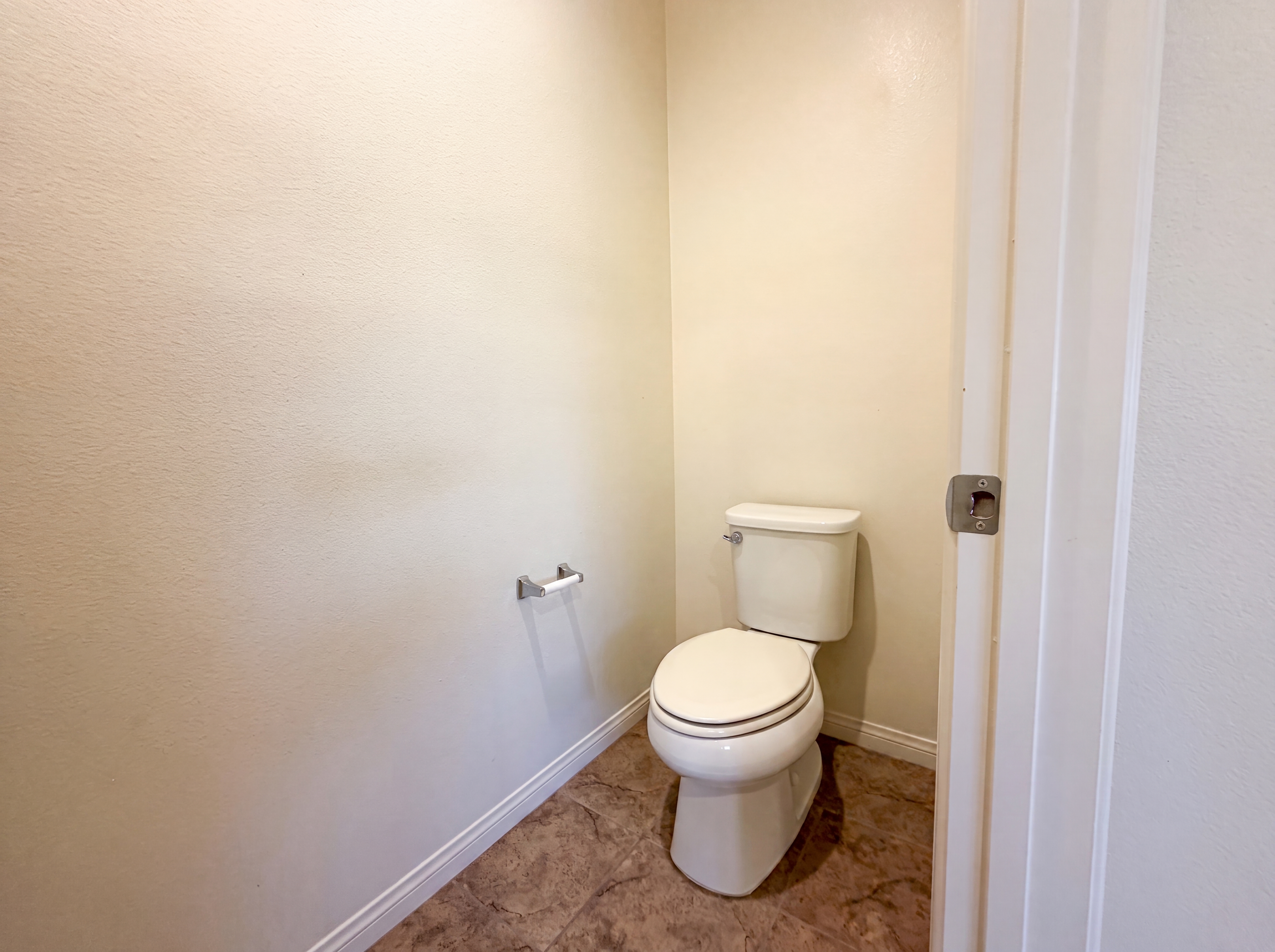 Photo 15 of 24 of 1182 Woodbury Ln, Mentone, CA