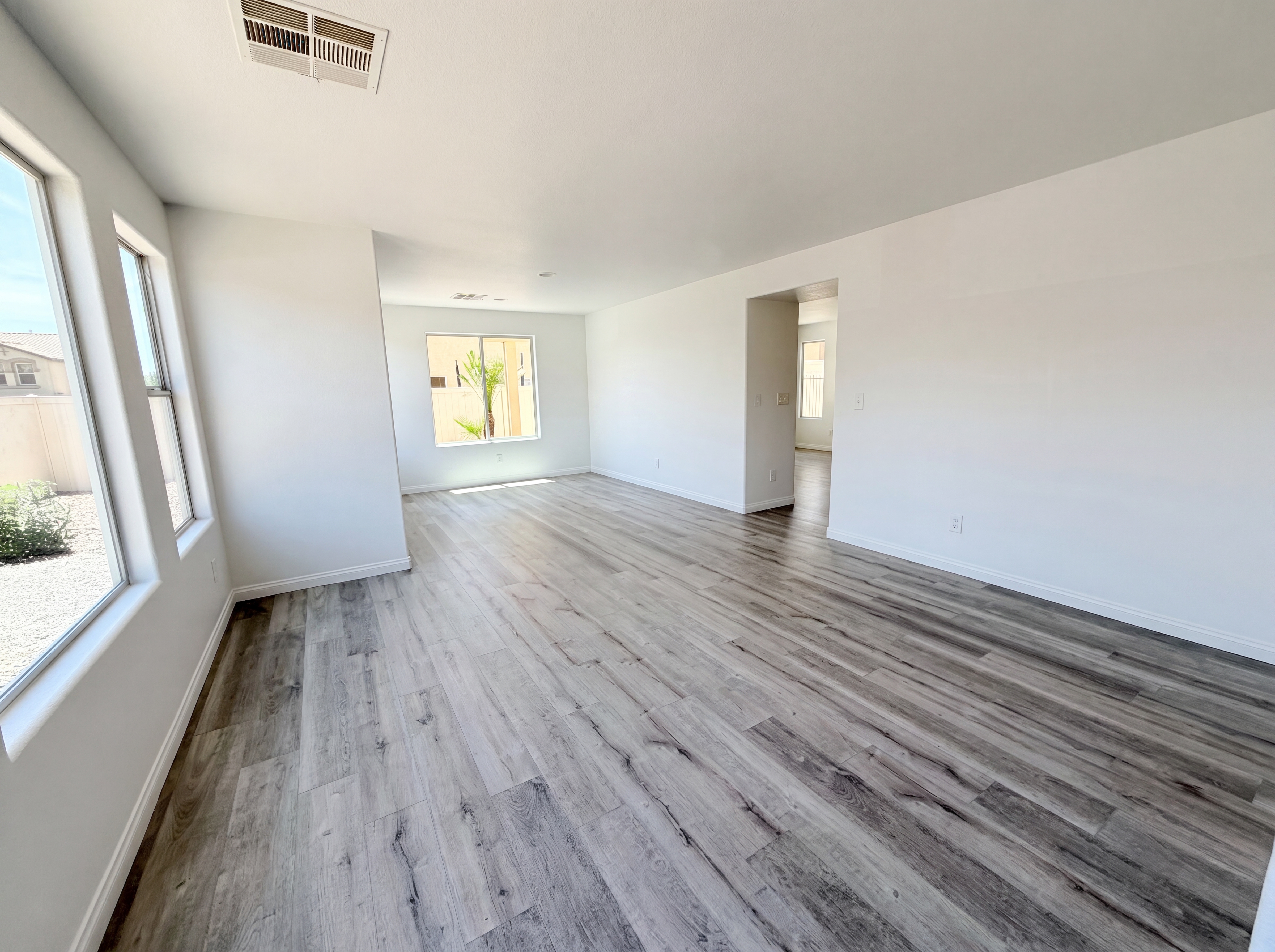 Photo 3 of 51 of 9069 Amanda Creek Ct, Las Vegas, NV