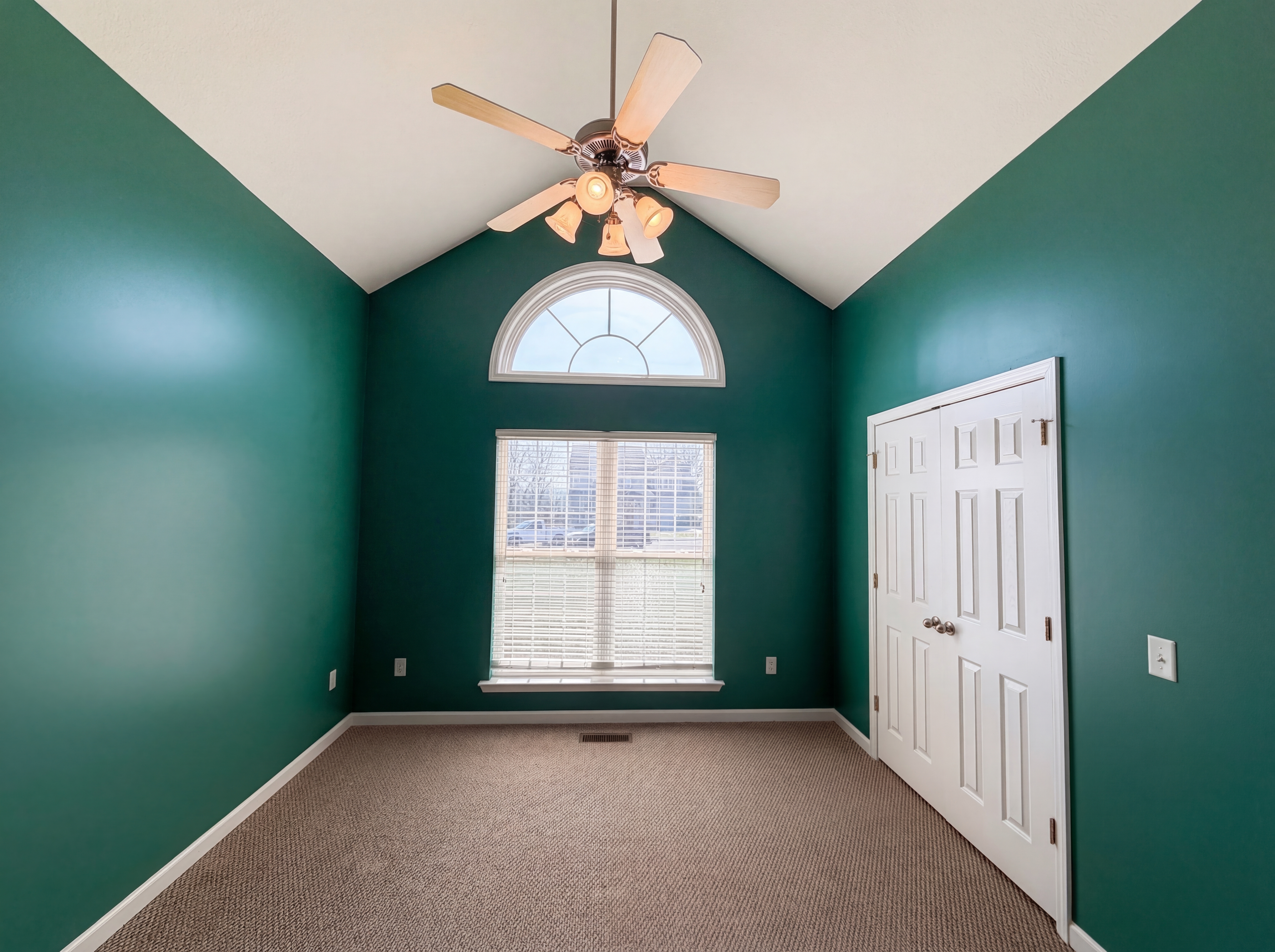 Photo 17 of 24 of 6937 Bucksland Dr, Ooltewah, TN