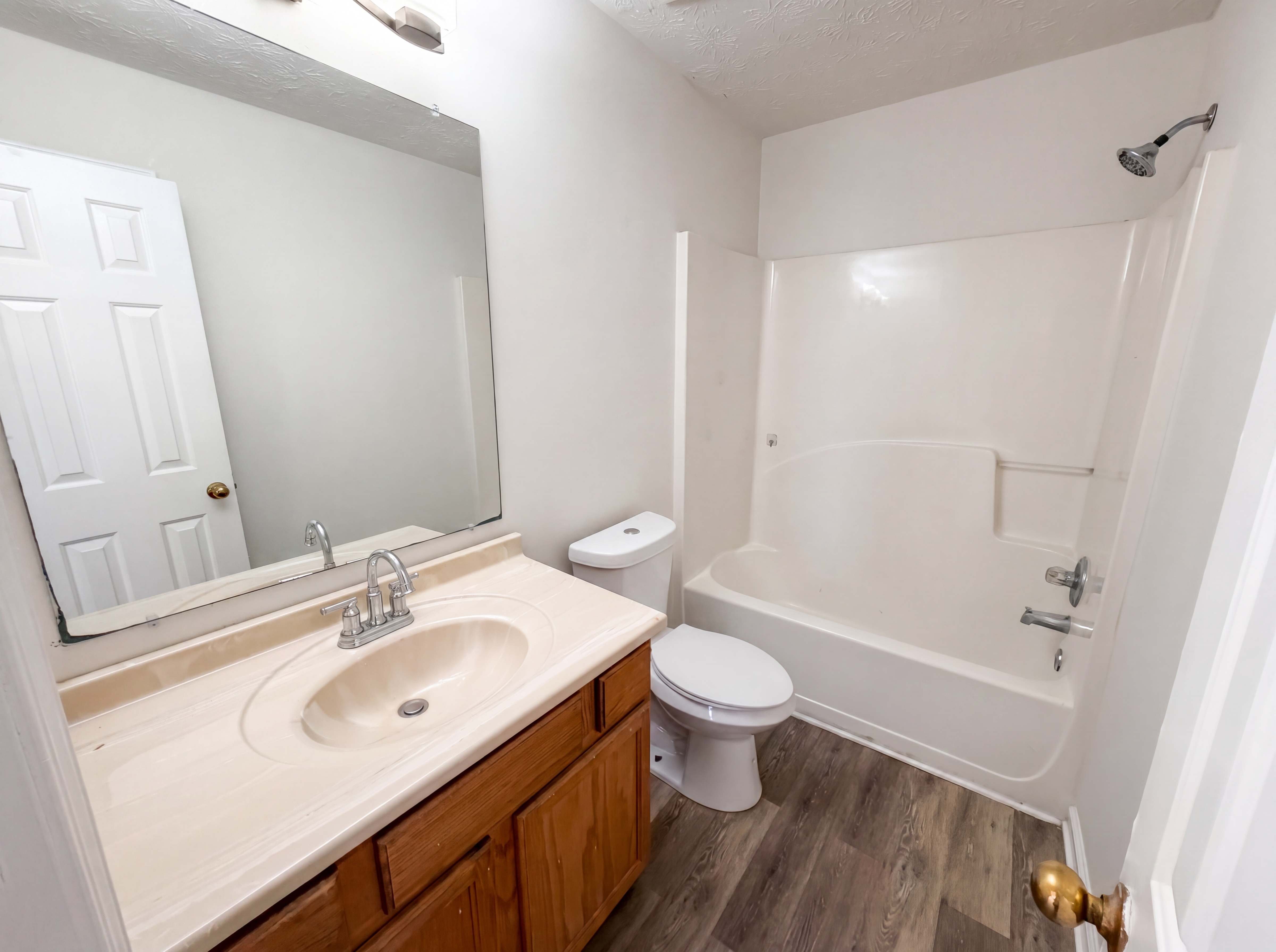 Photo 16 of 55 of 835 Shadow Lake Dr, Lithonia, GA