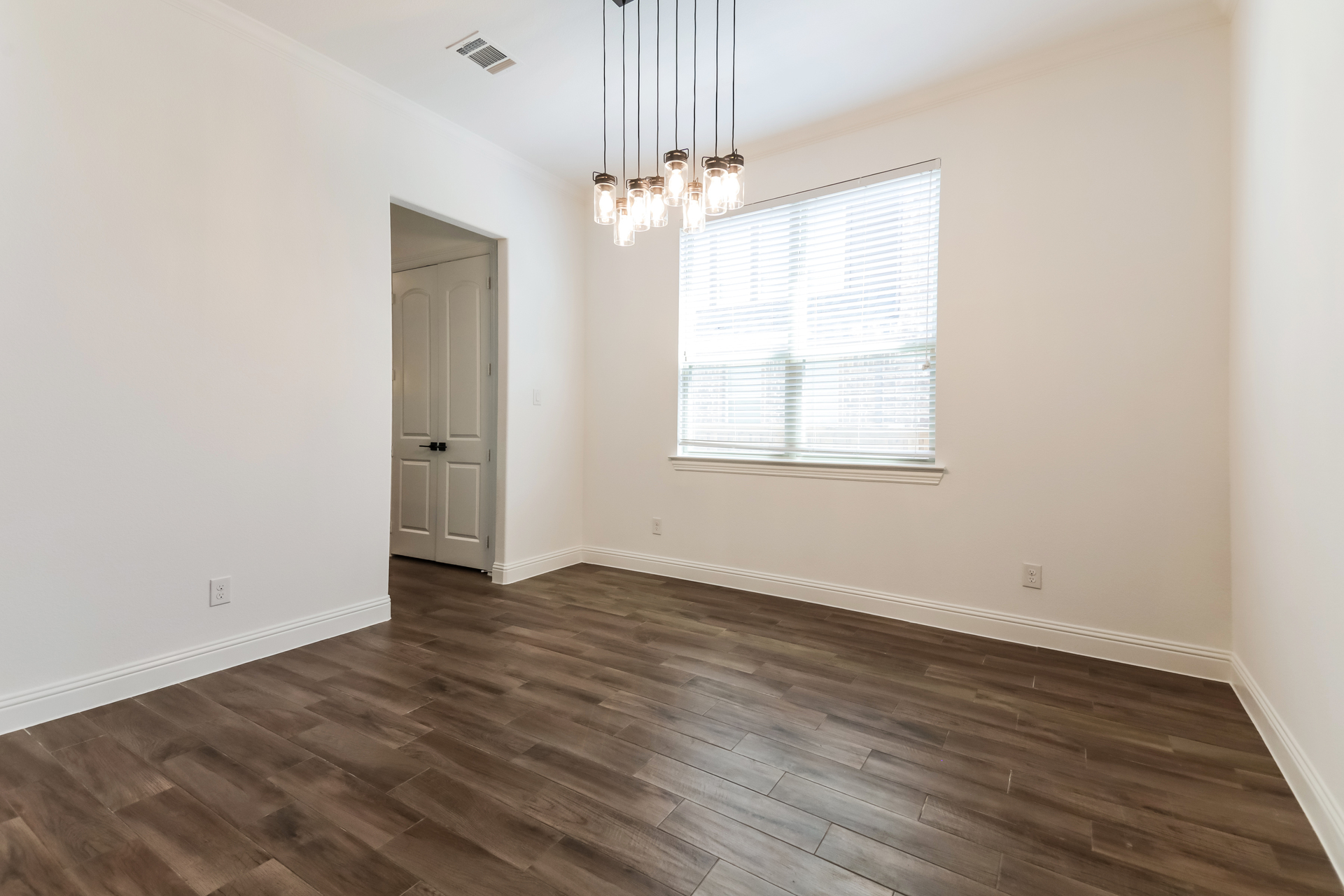 Photo 3 of 22 of 10812 Marble Falls Pl, McKinney, TX