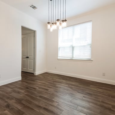 Property photo 3 of 10812 Marble Falls Pl