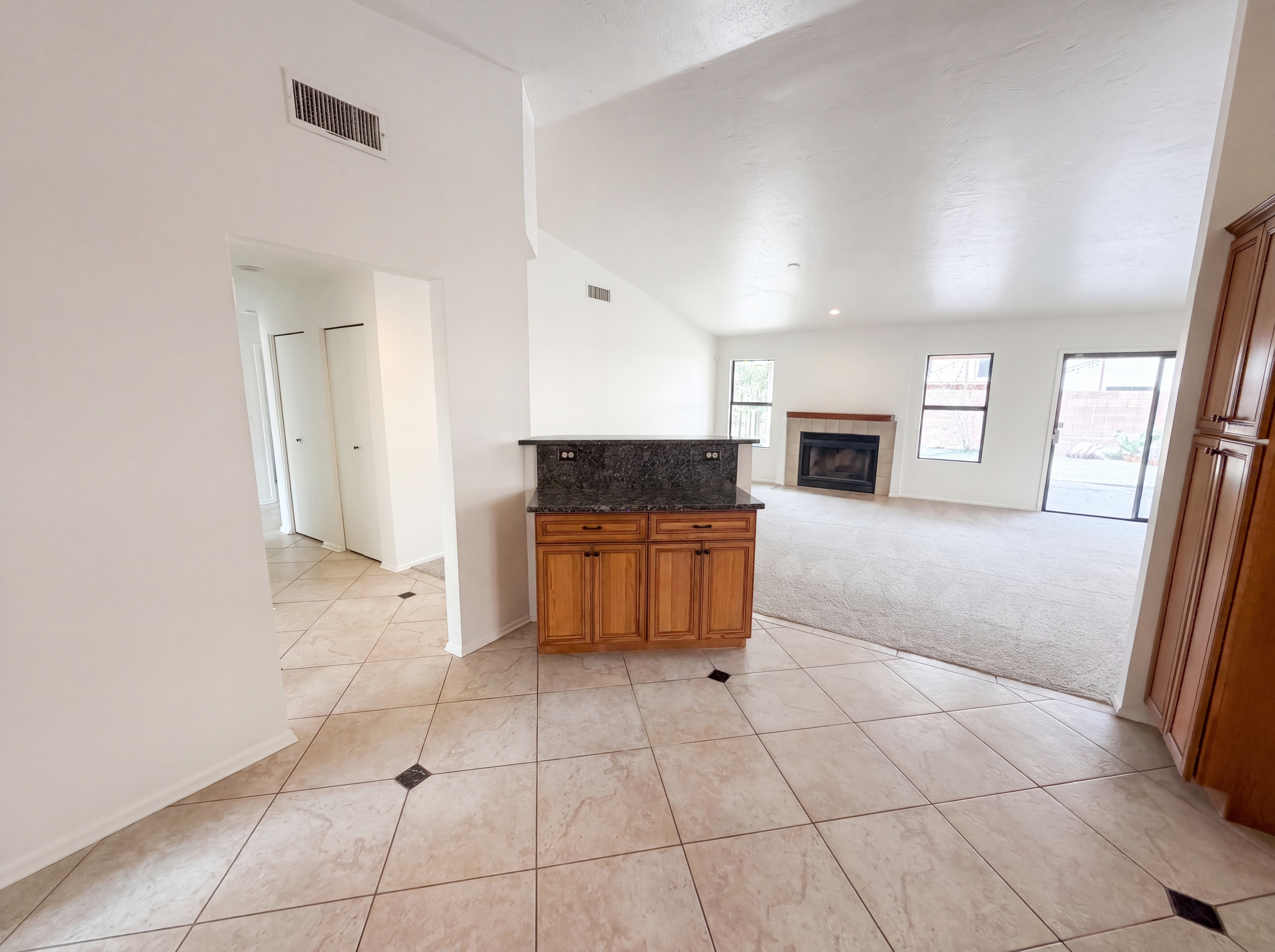 Photo 9 of 19 of 10149 E Danbury Pl, Tucson, AZ