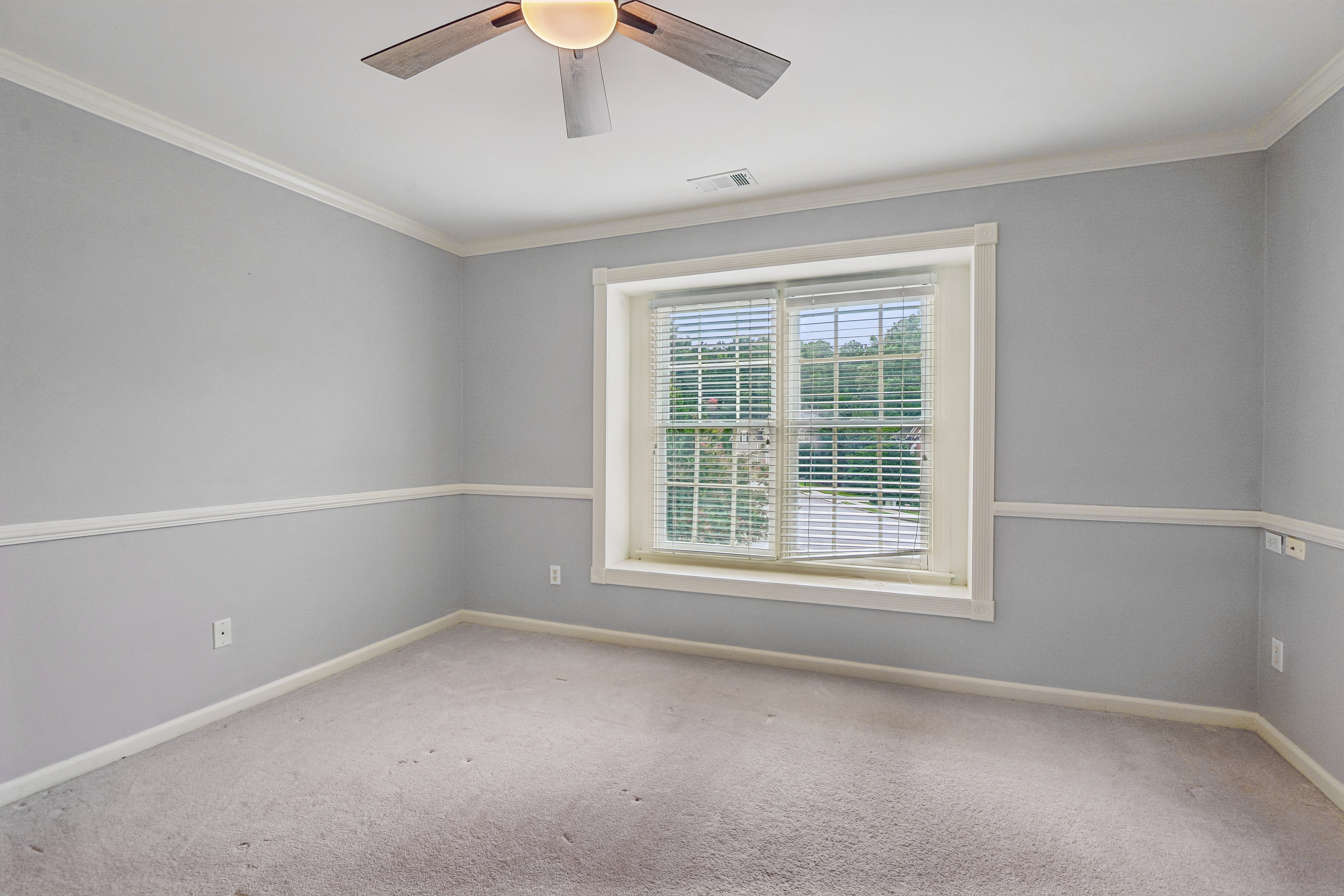 Photo 26 of 63 of 905 Yosemite Dr, Suwanee, GA