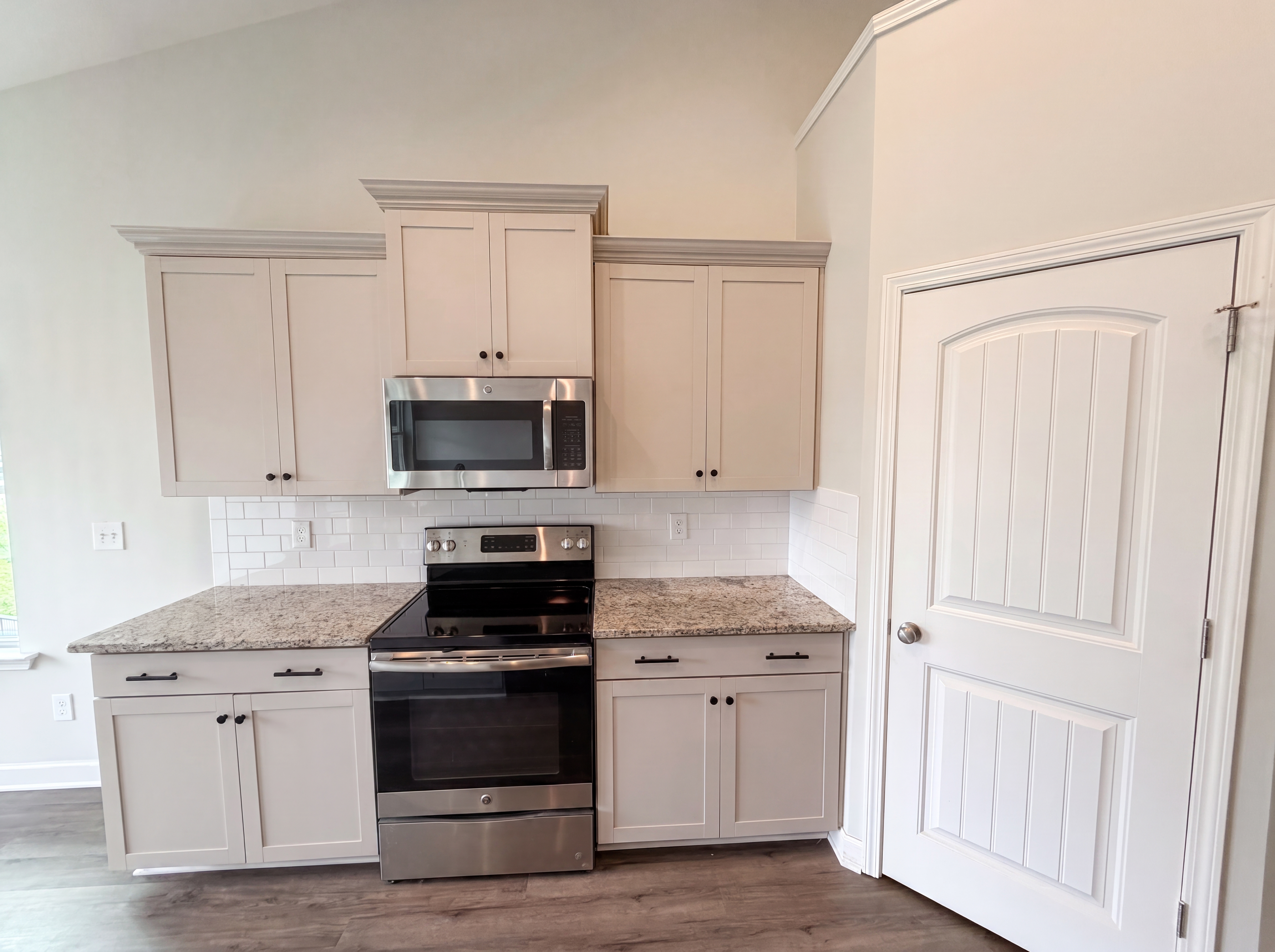 Photo 6 of 24 of 345 Hollow Cove Rd, Chapin, SC