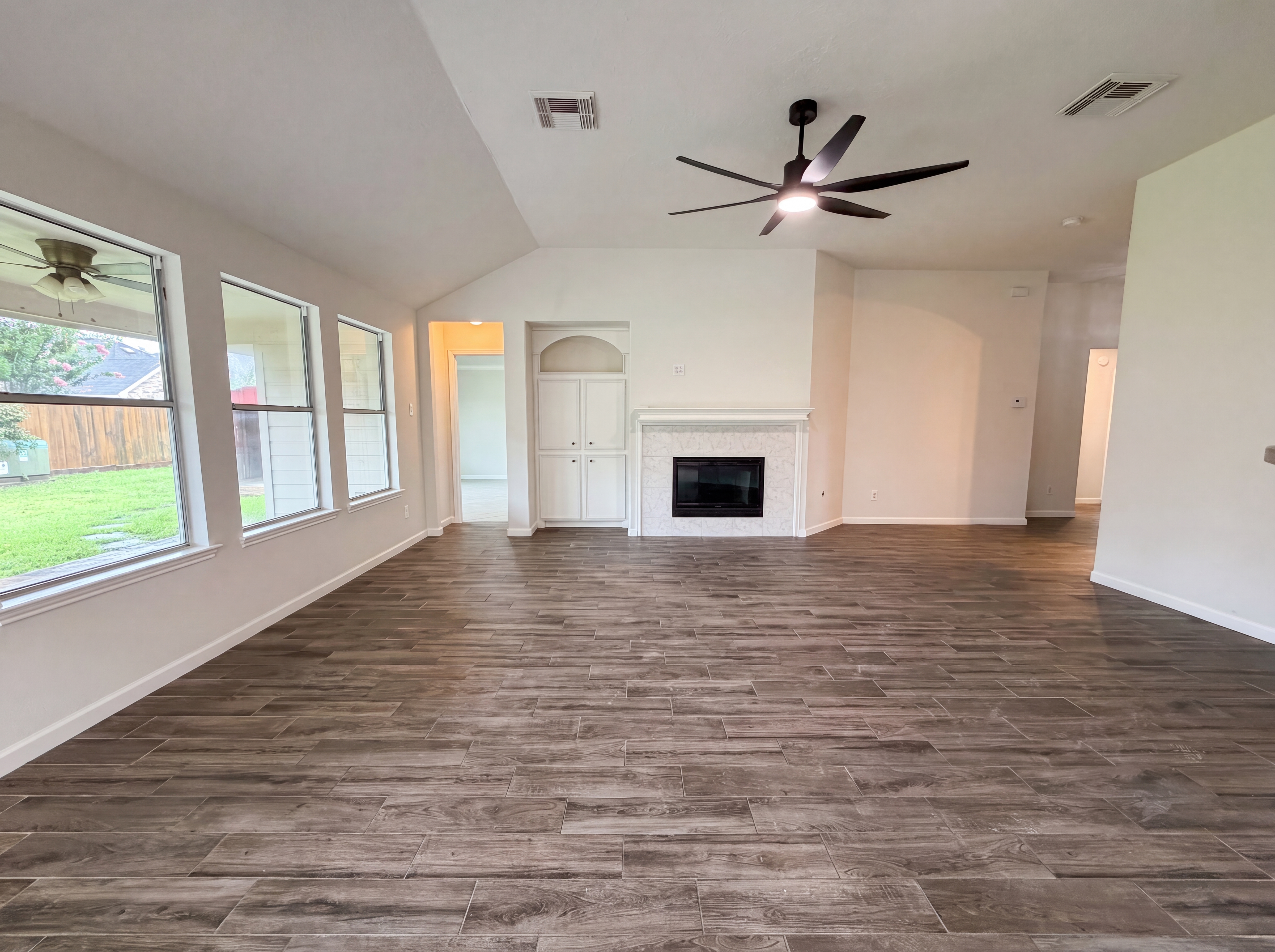 Photo 9 of 21 of 2127 Hannover Way, Spring, TX