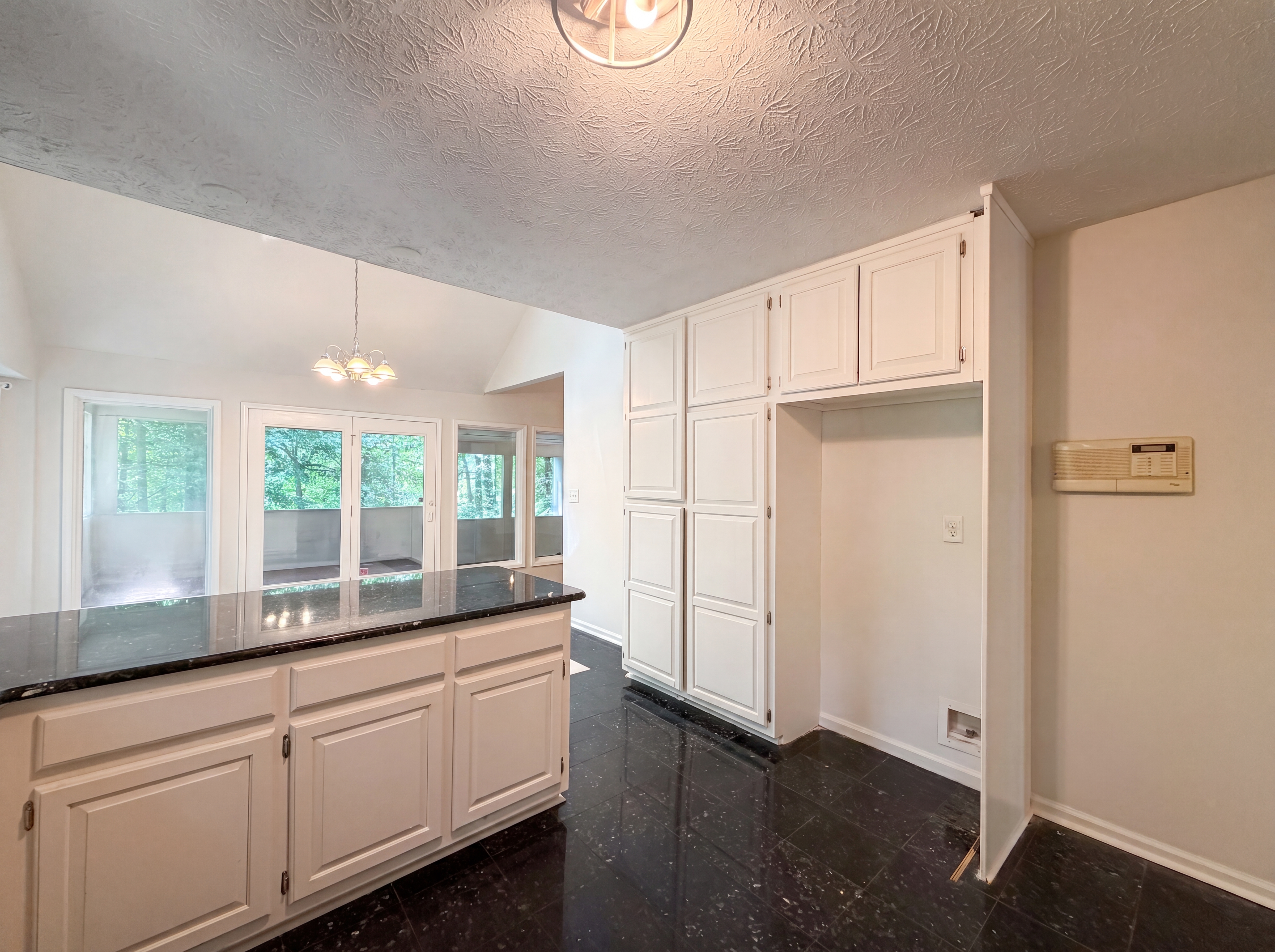 Photo 11 of 32 of 442 Hastings Way, Jonesboro, GA