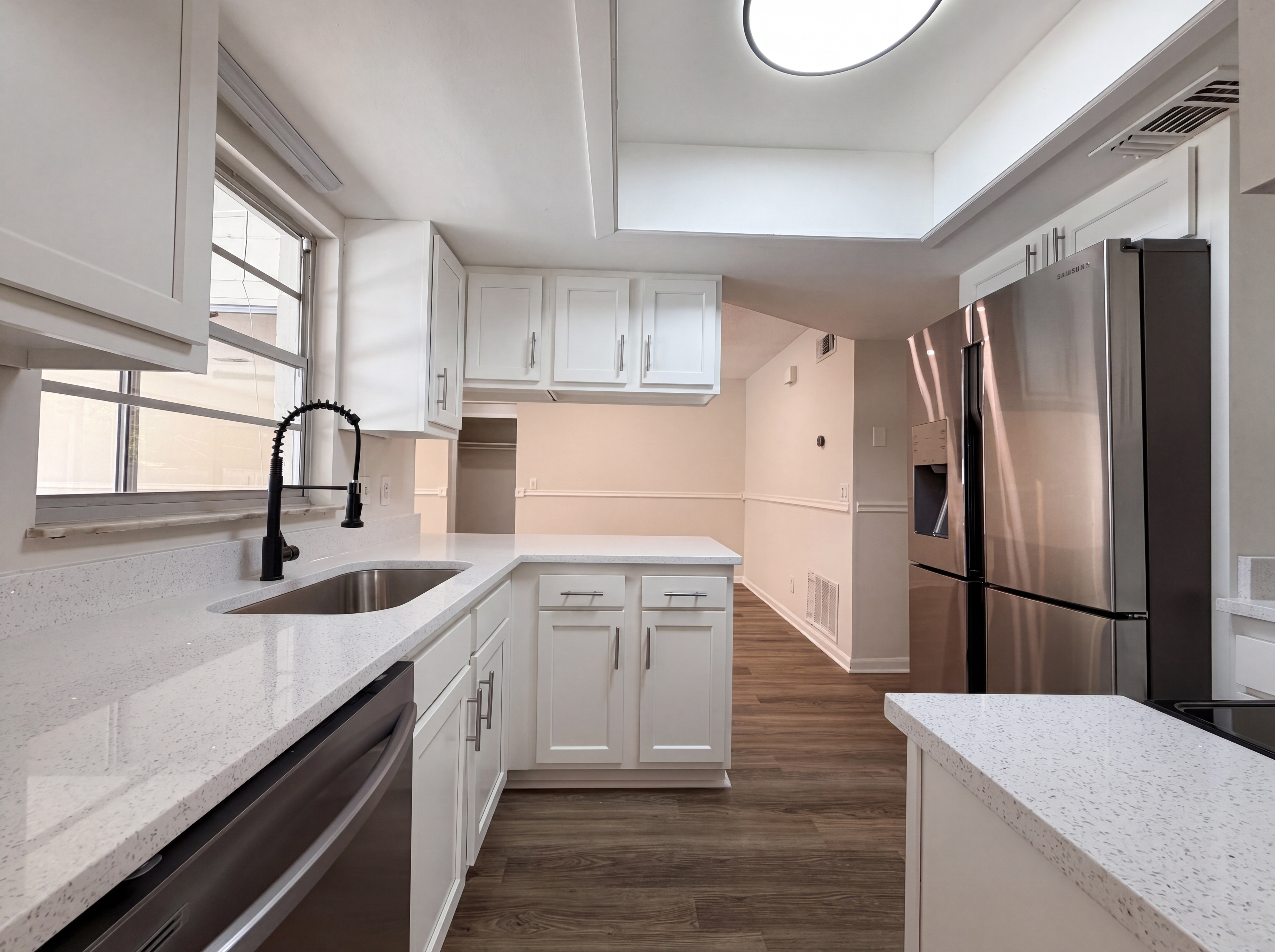 Photo 6 of 22 of 8351 Kipling Ct, Jacksonville, FL