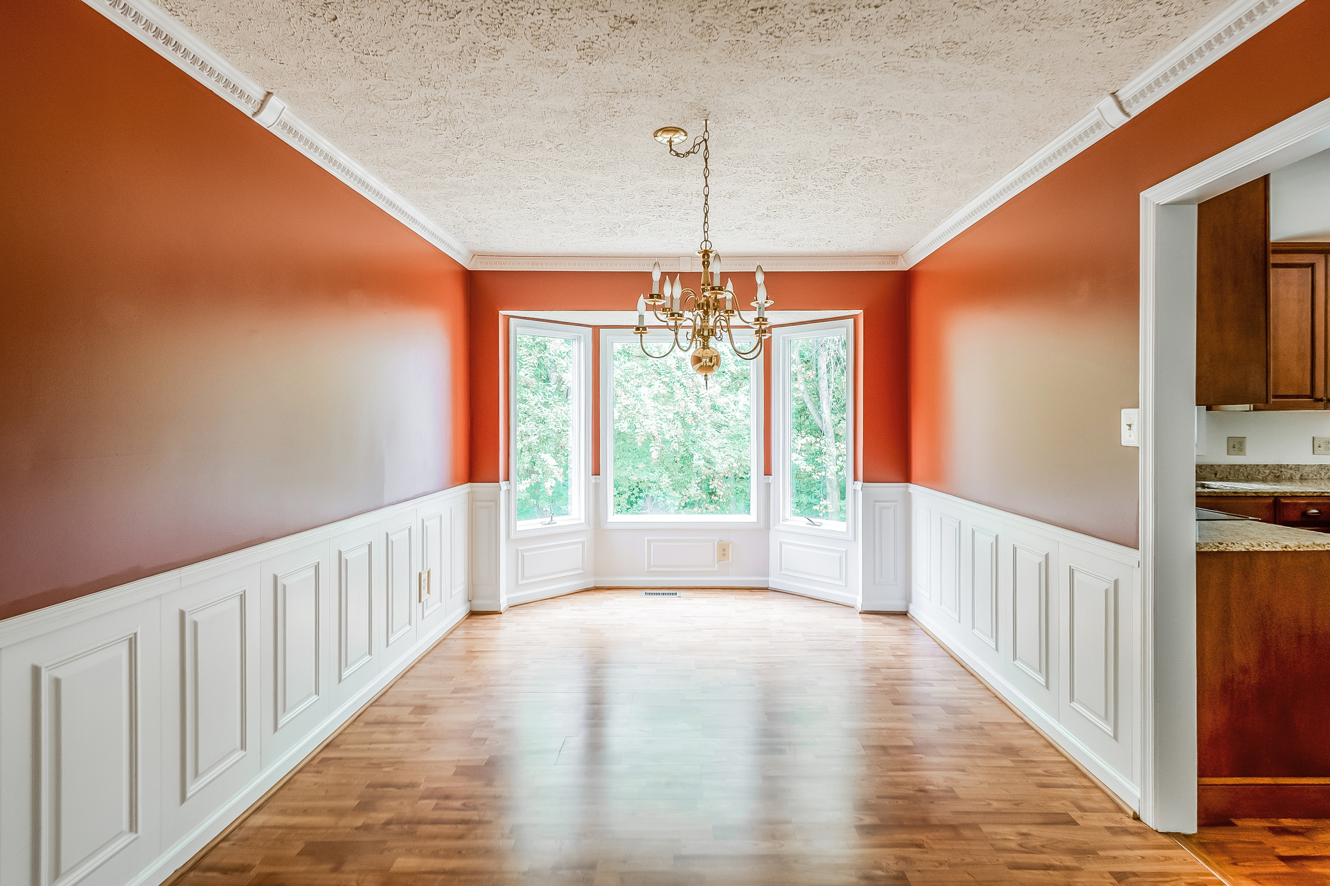Photo 7 of 31 of 15074 Barkwood Dr, Woodbridge, VA