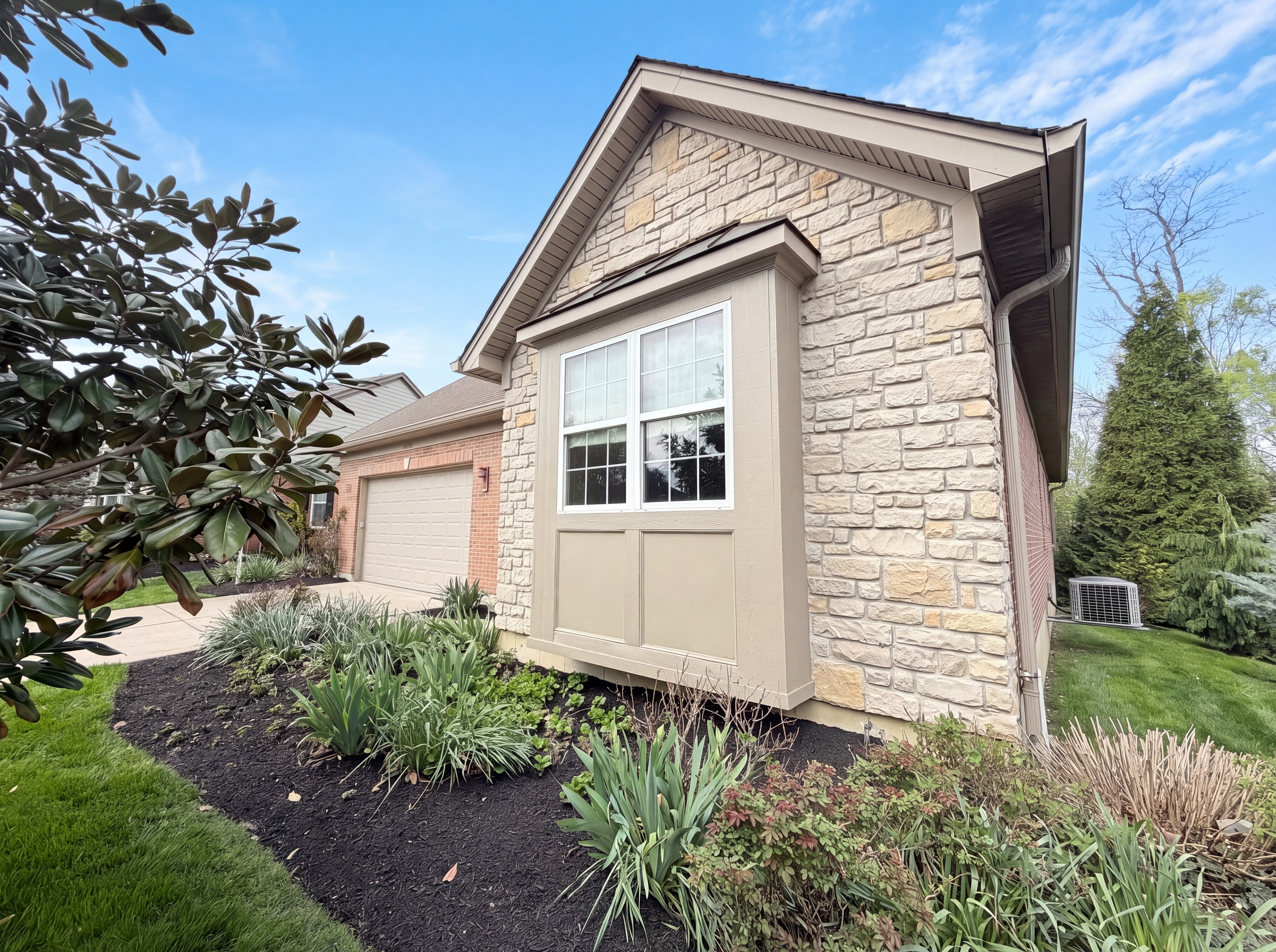 Photo 26 of 29 of 8016 Stonegate Dr, Cincinnati, OH