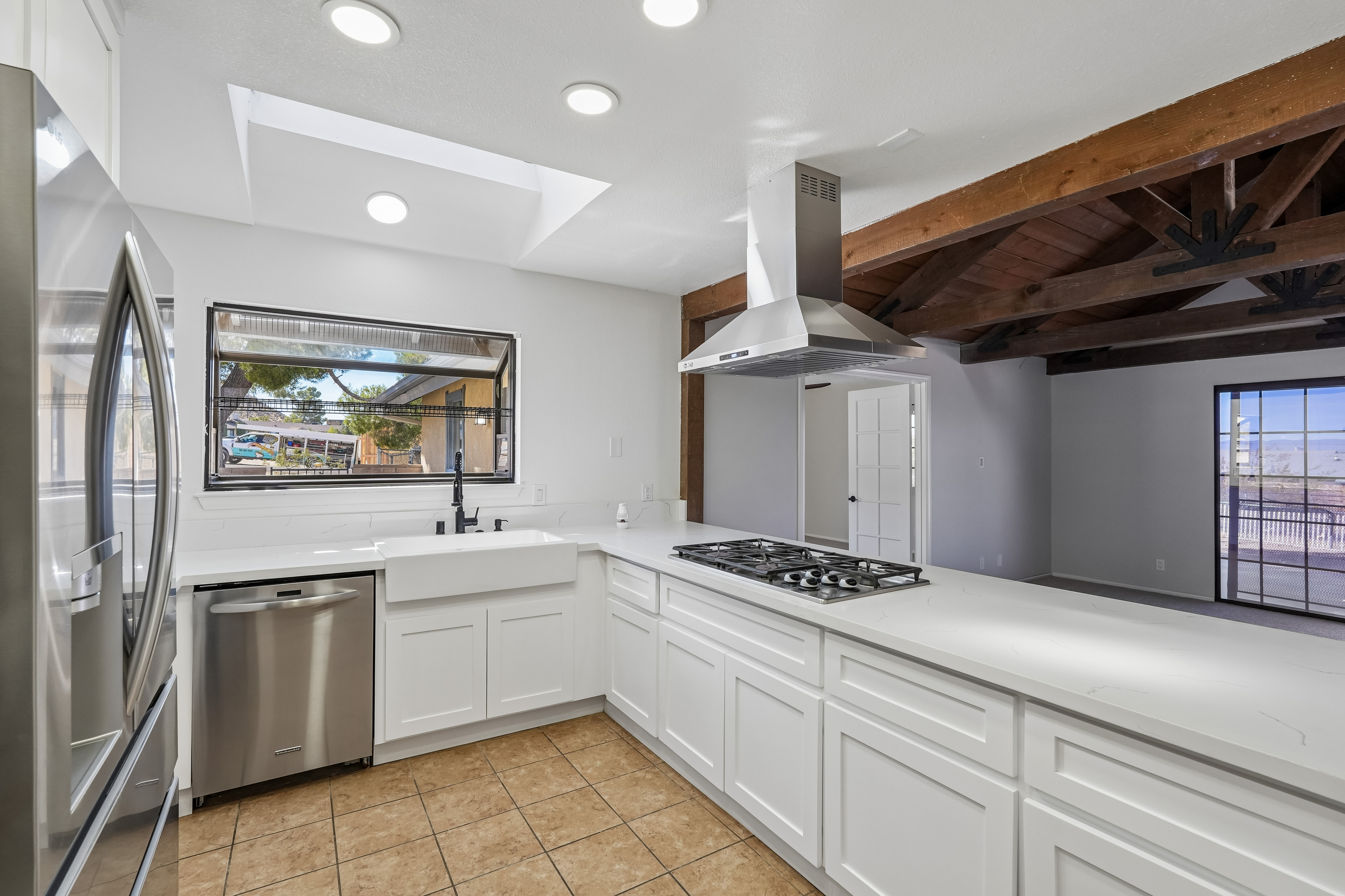 Photo 34 of 74 of 15852 Mandan Rd, Apple Valley, CA
