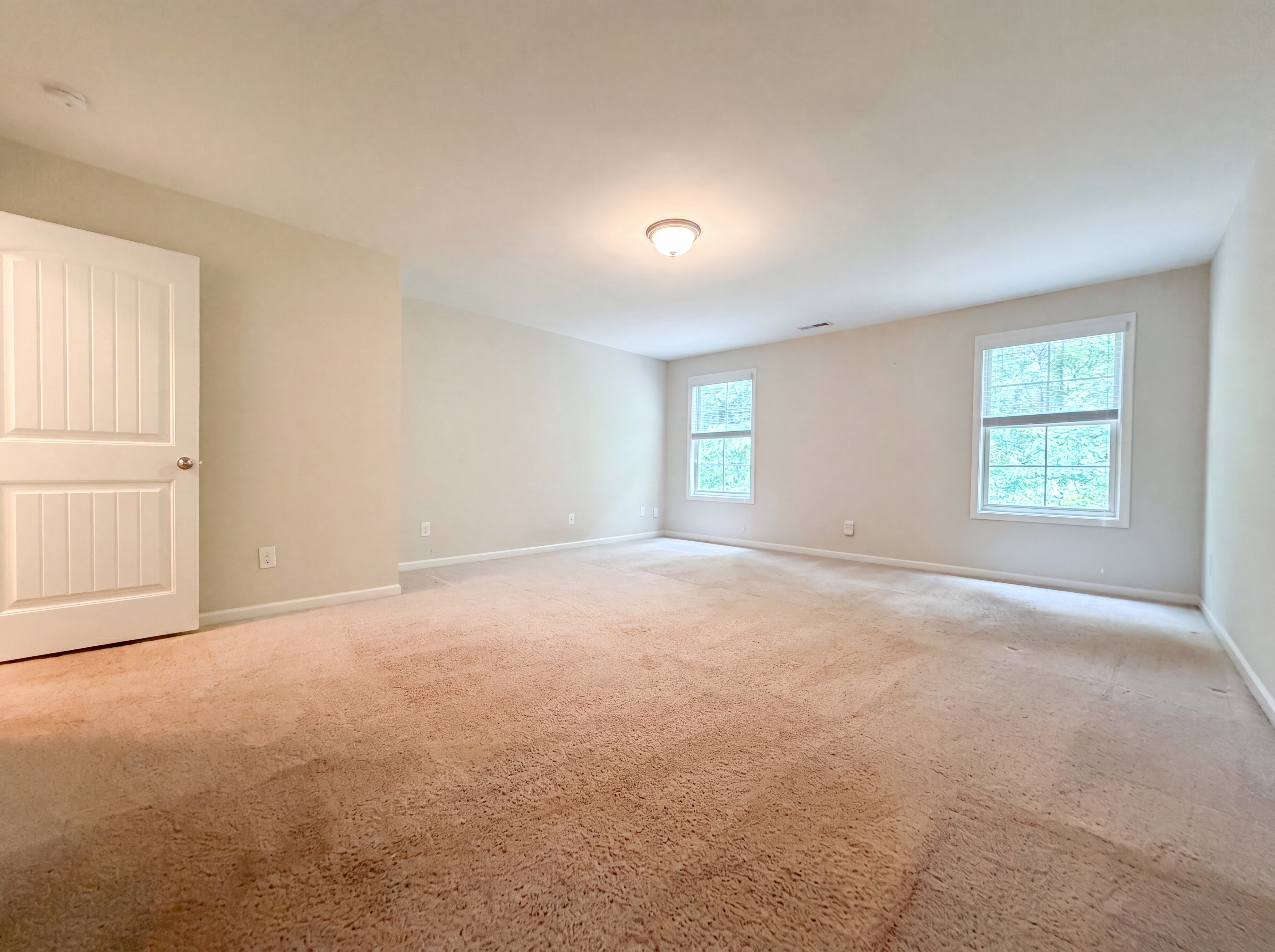 Photo 4 of 26 of 6621 Blalock Forest Dr, Willow Spring, NC