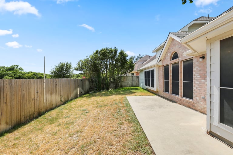 Photo 26 of 26 - 5028 San Jacinto Dr, Haltom City, TX 76137